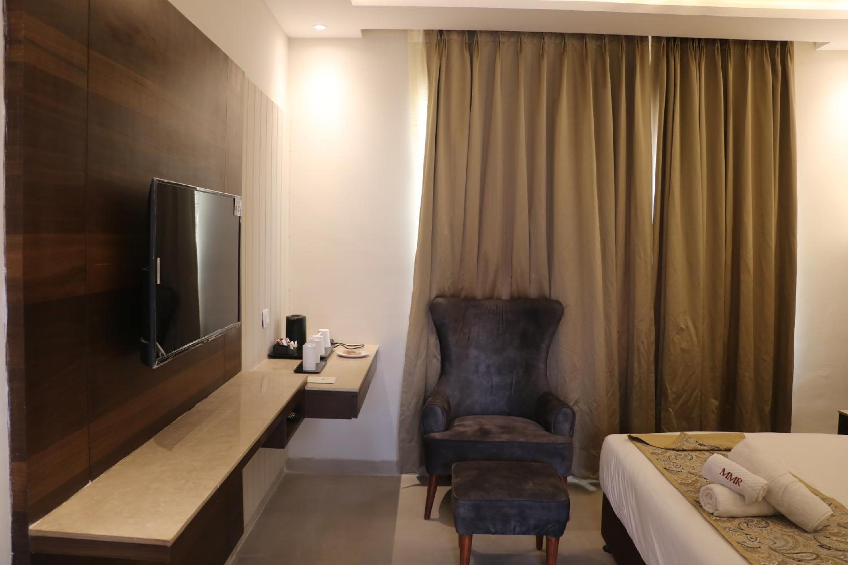 Double Room - Photo 2