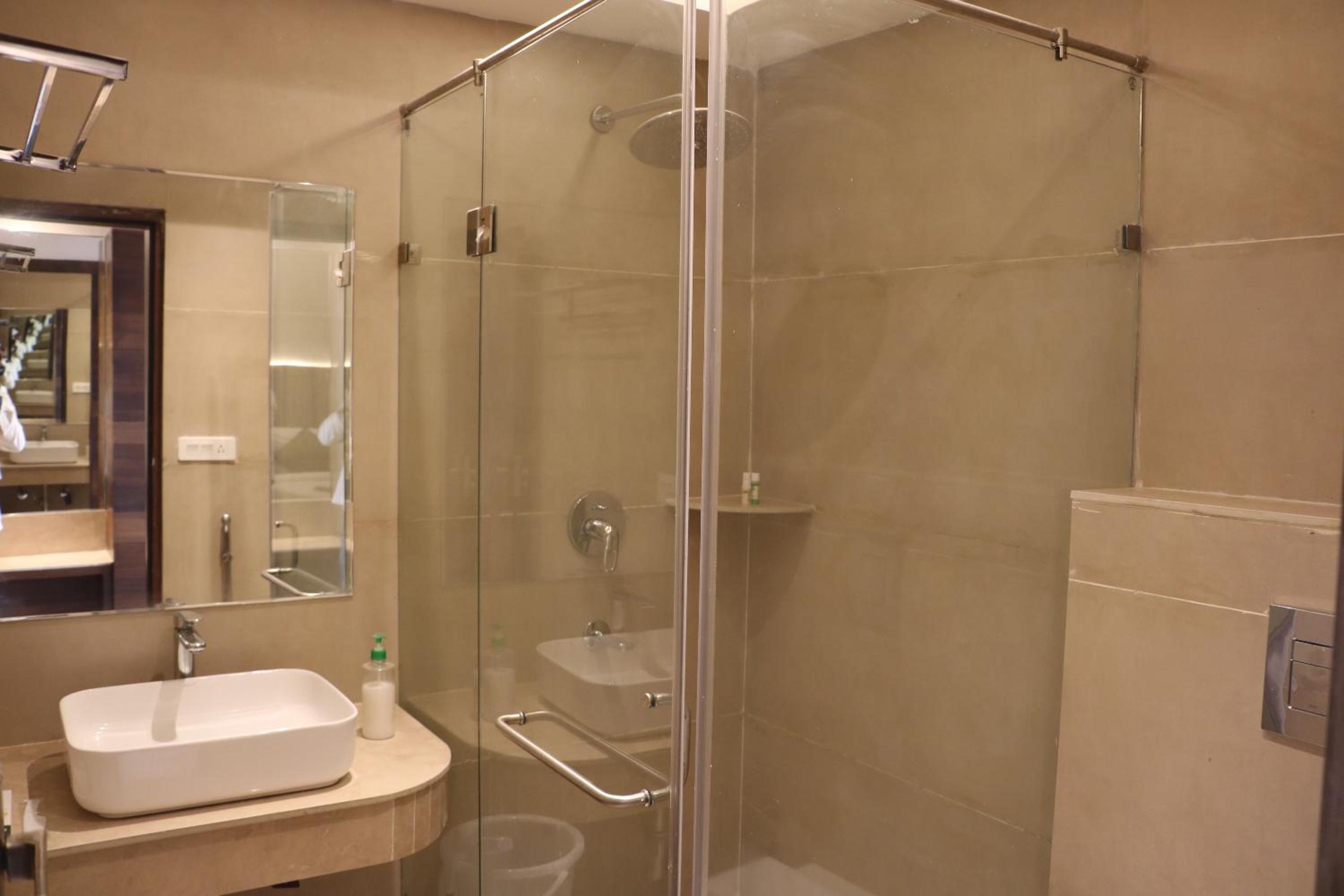 Double Room - Photo 4