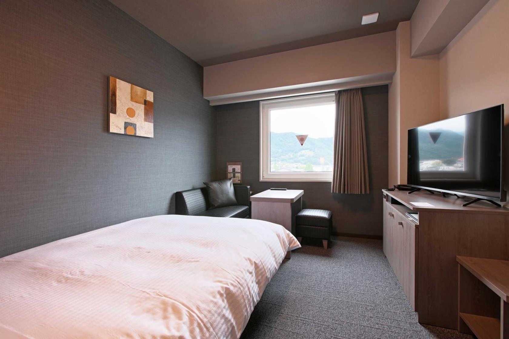 Small Double Room - Non-Smoking - Photo 1