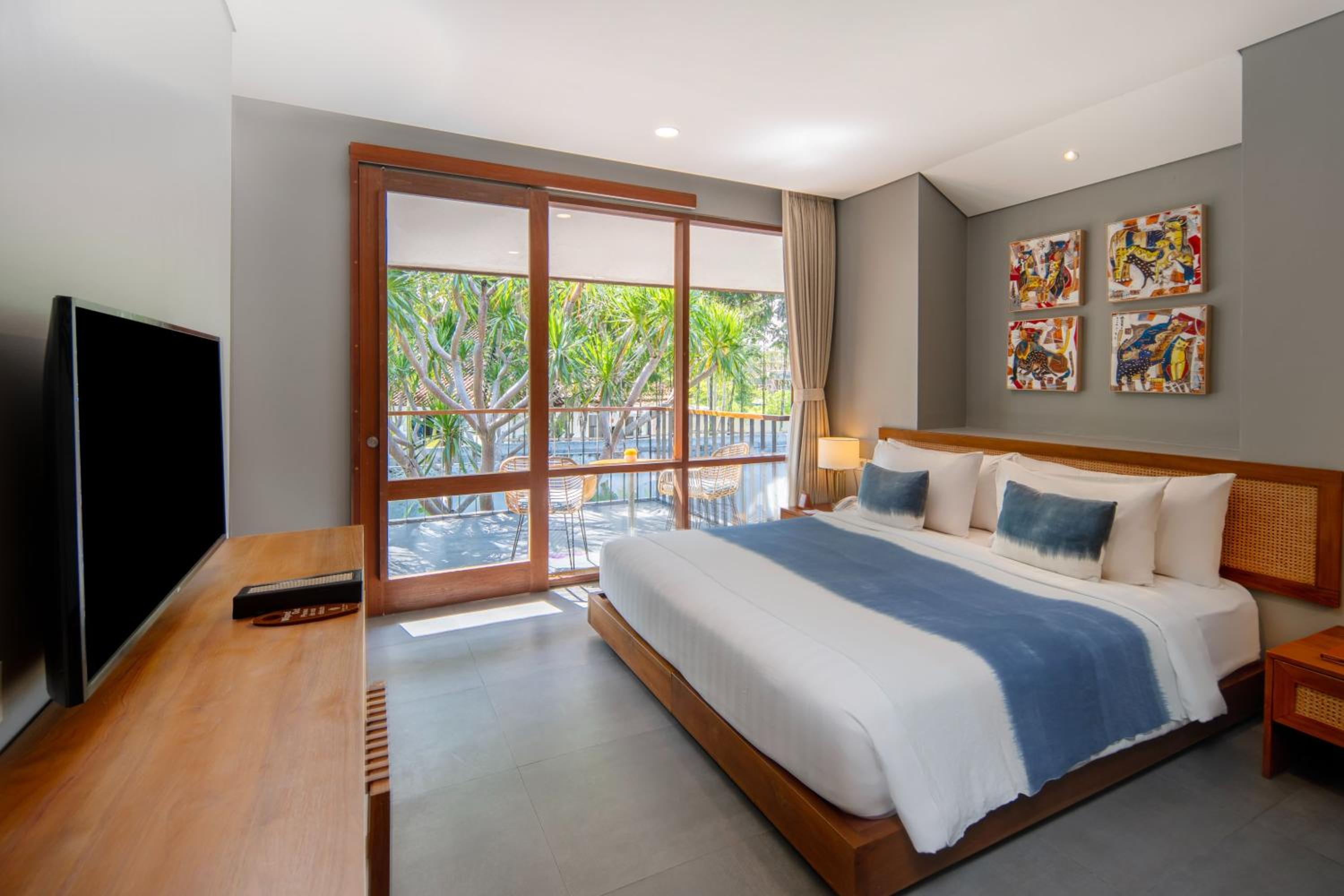 Deluxe Room - Photo 1