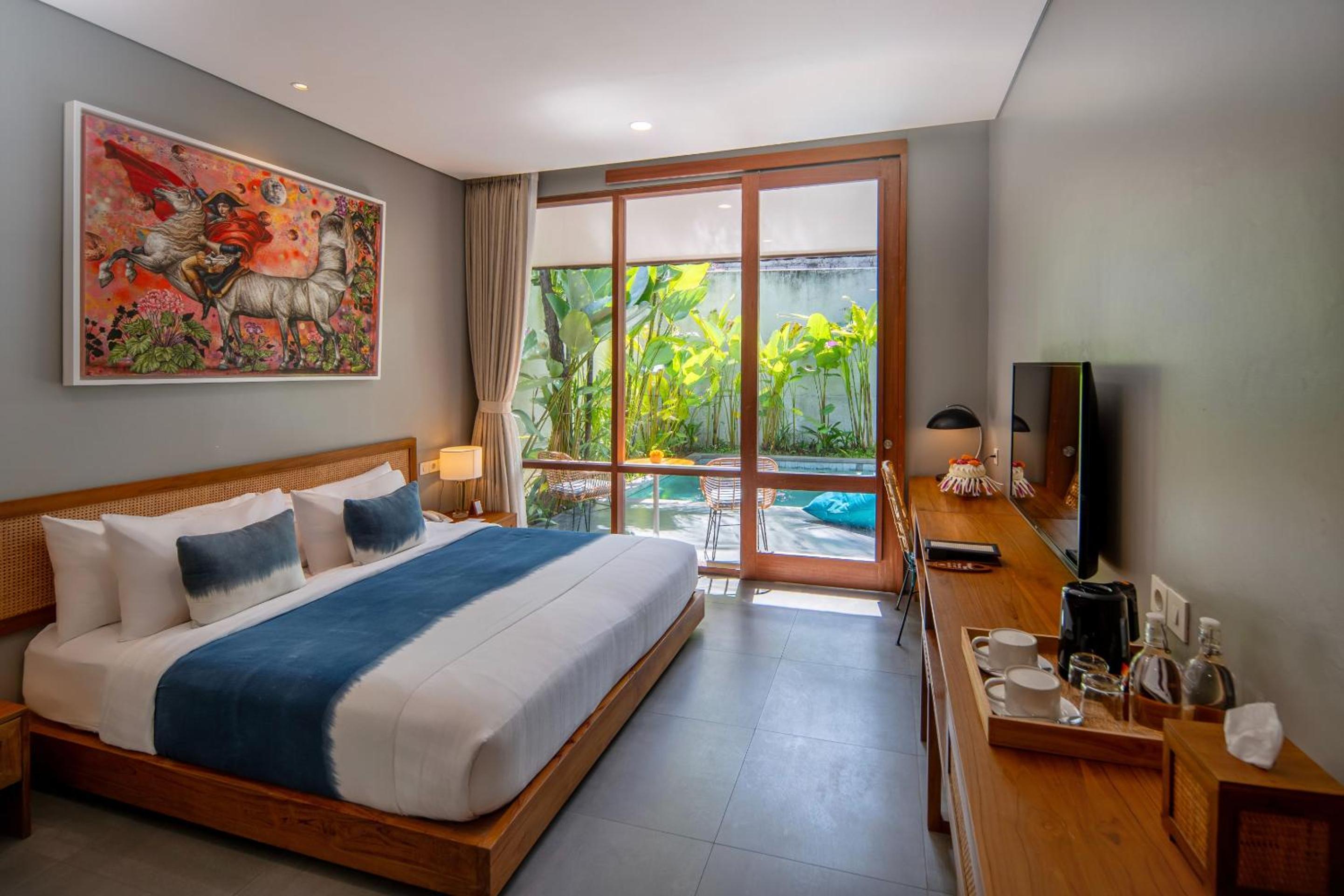 Deluxe Room with Pool - Photo 1