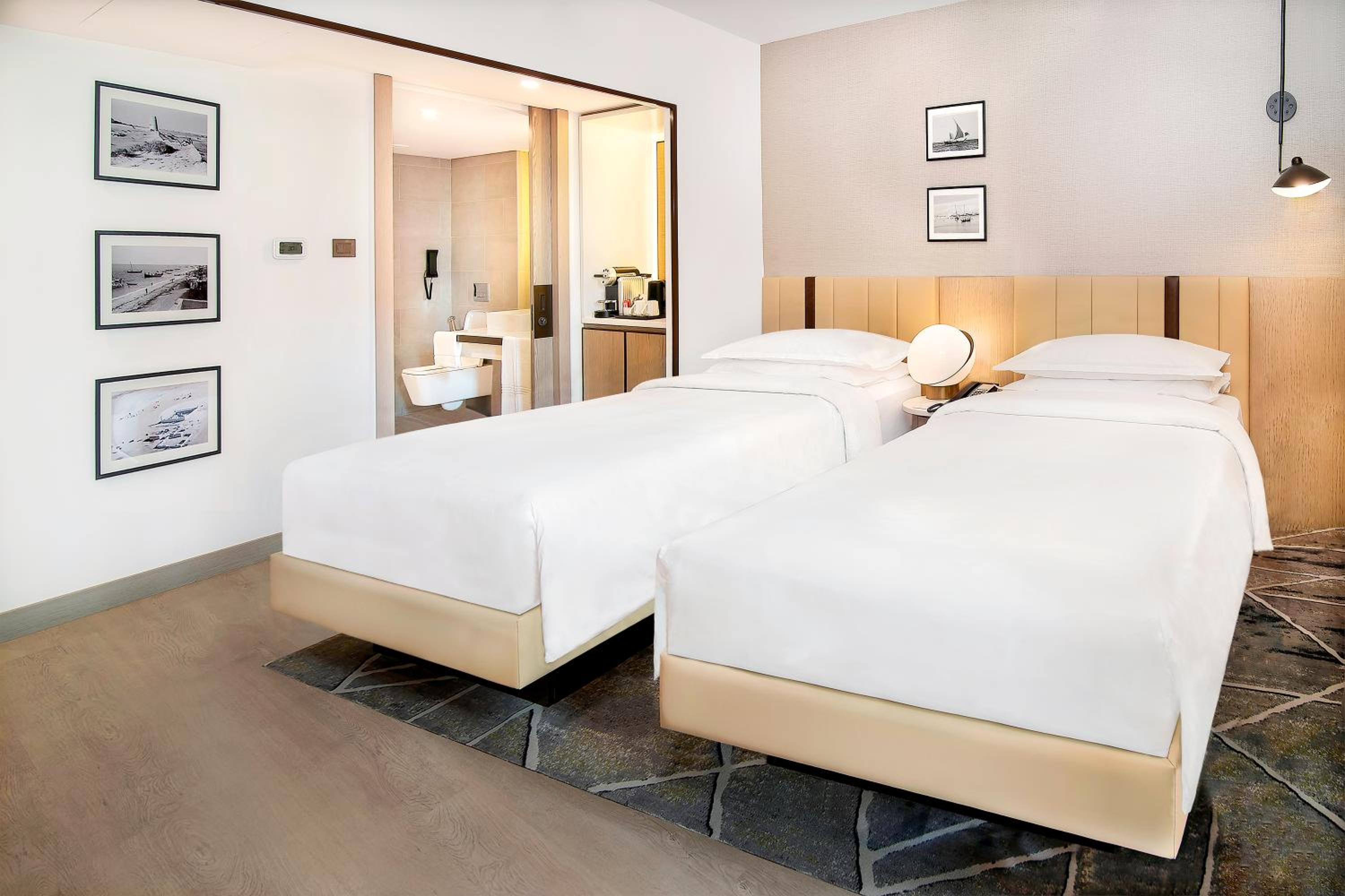 Classic Room Resort View, Guest room, 2 Twin/Single Bed(s) — photo 2