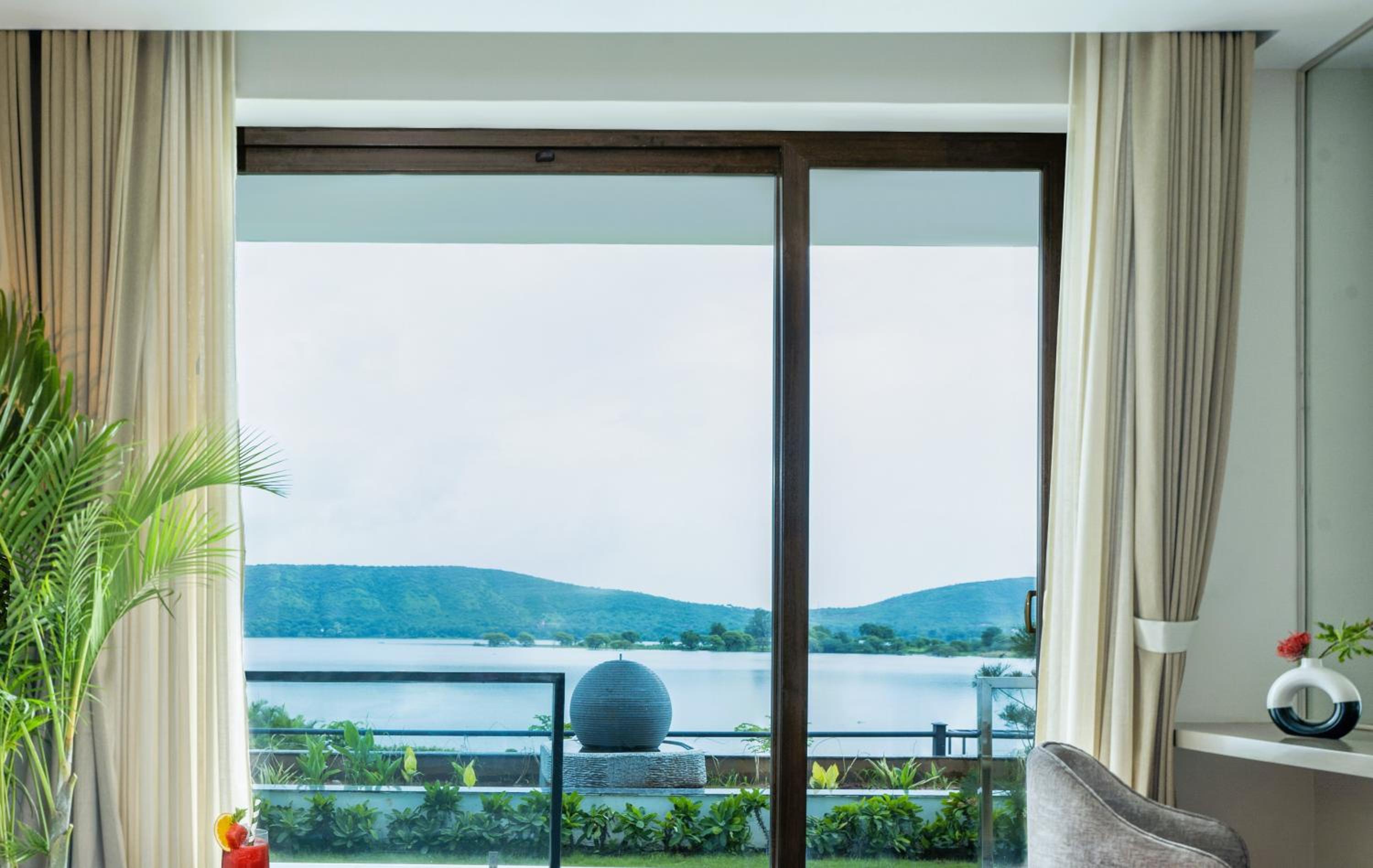 Lakefront Rooms with Private Garden Lakefront Rooms with Private Garden