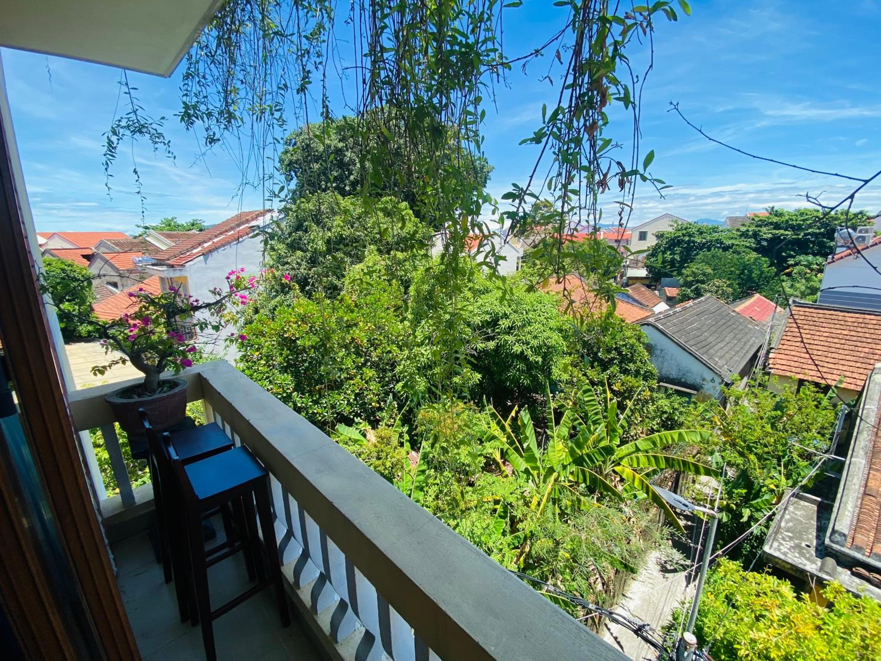Superior Double or Twin Room with City View - Photo 7