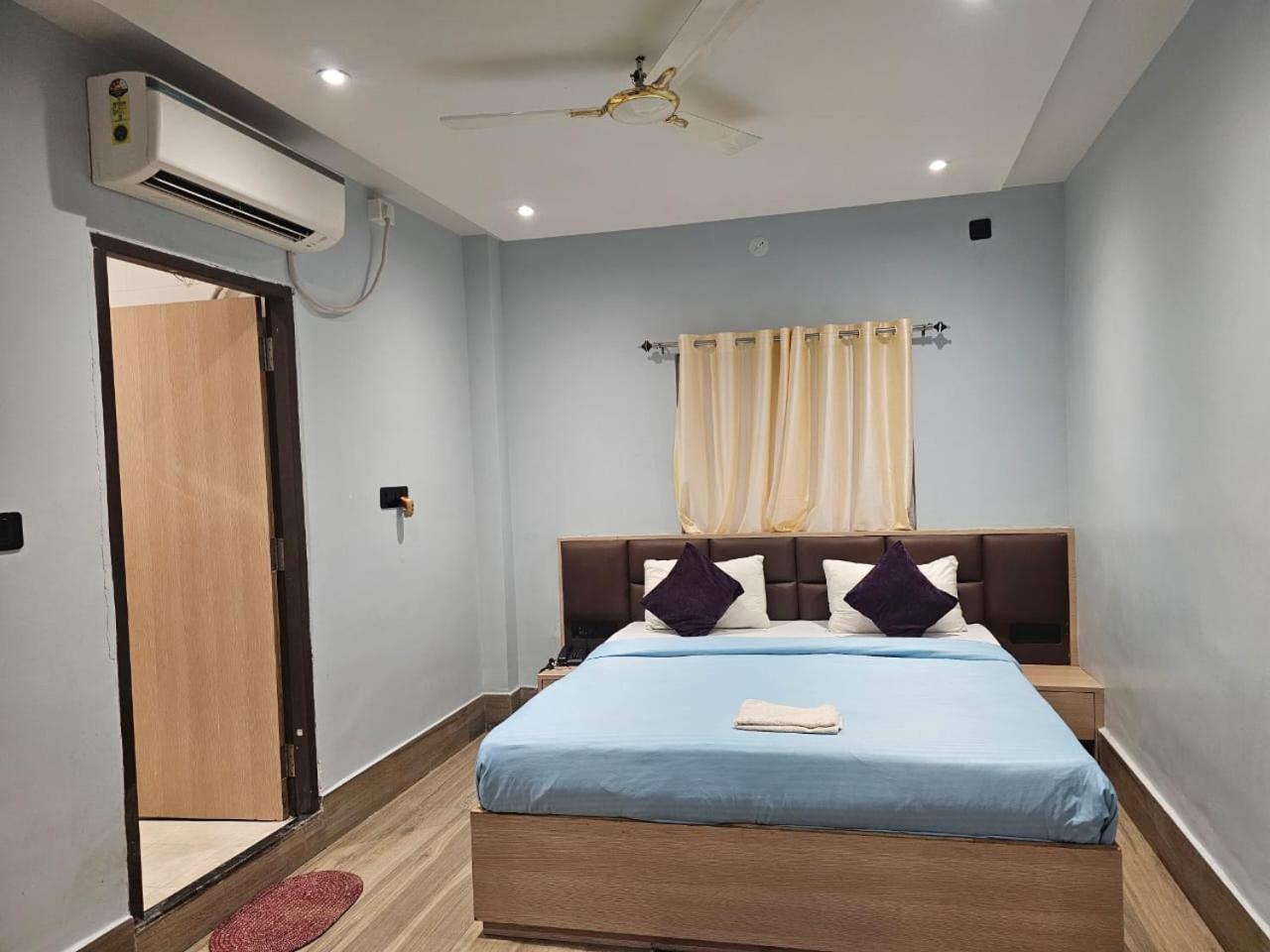 Deluxe Room (2 Adults + 1 Child) photo 3