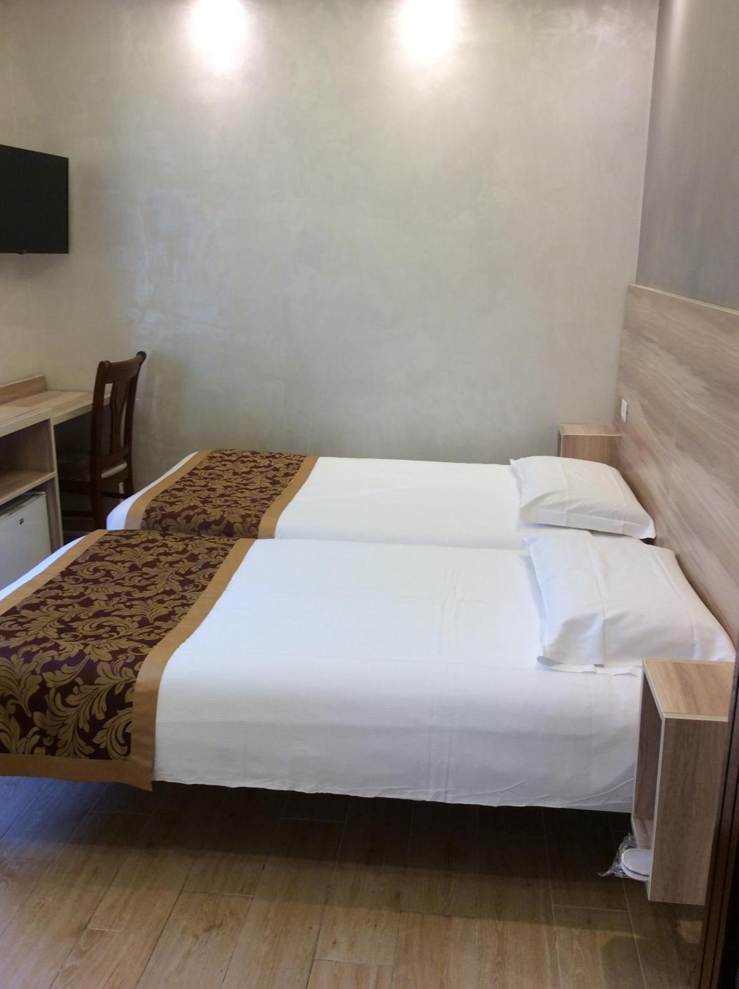 Double Or Twin Room With Shower photo 3