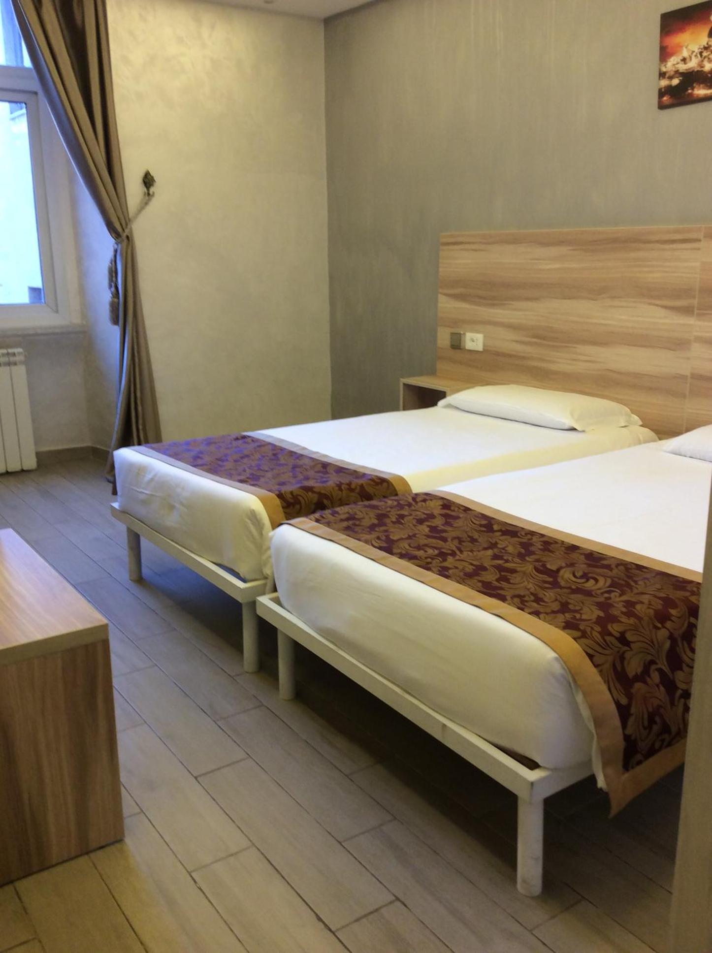 Double Room With Private Bathroom photo 3