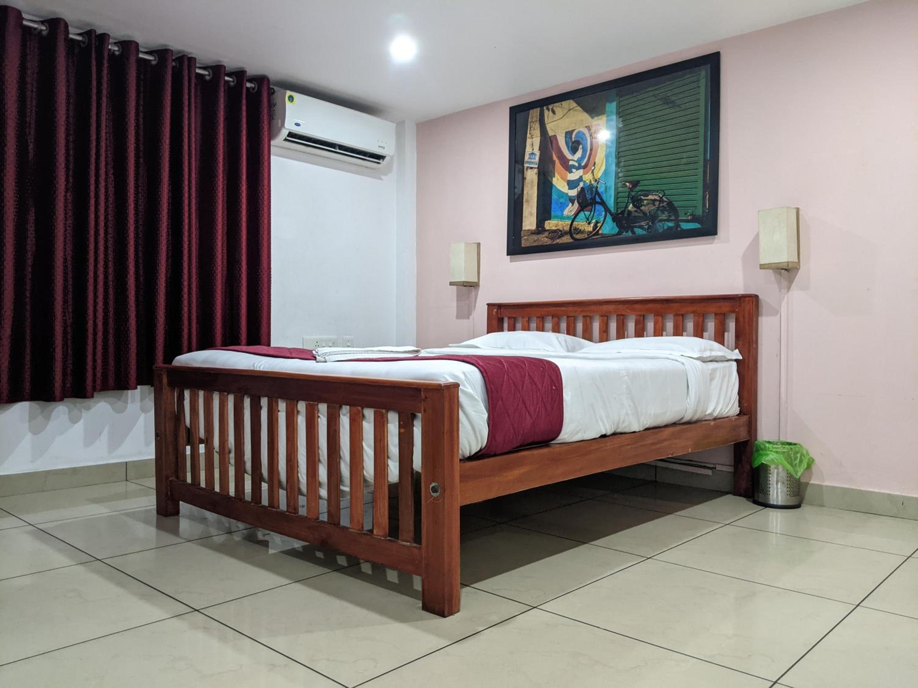 Deluxe Double Room (2 Adults + 1 Child) photo 1