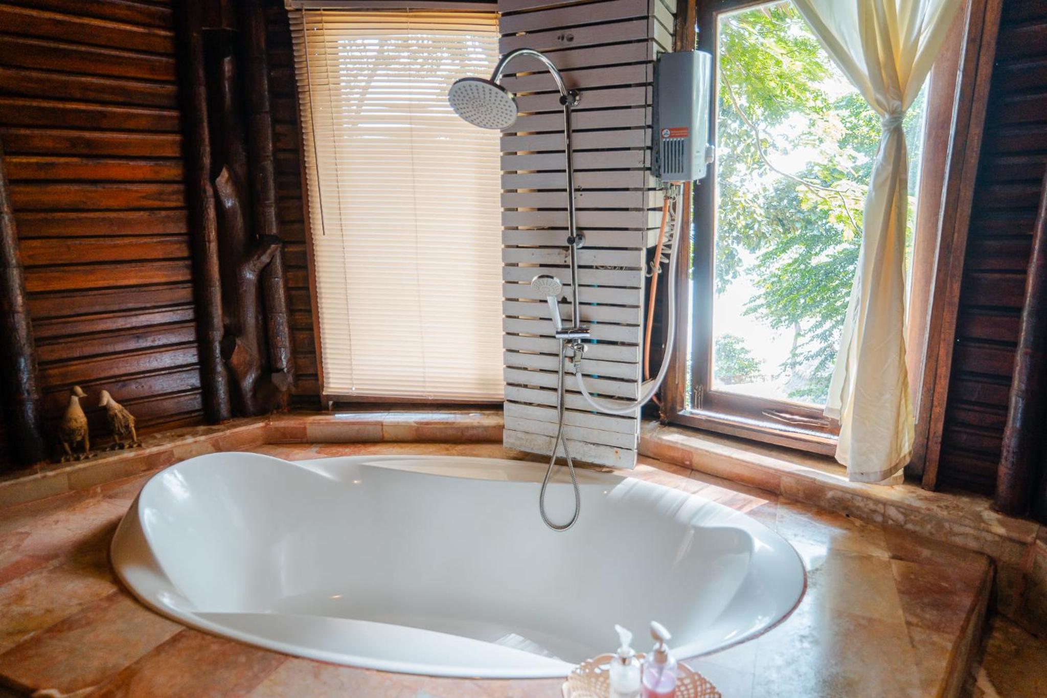 Seaview Teakwood Villa - Photo 5
