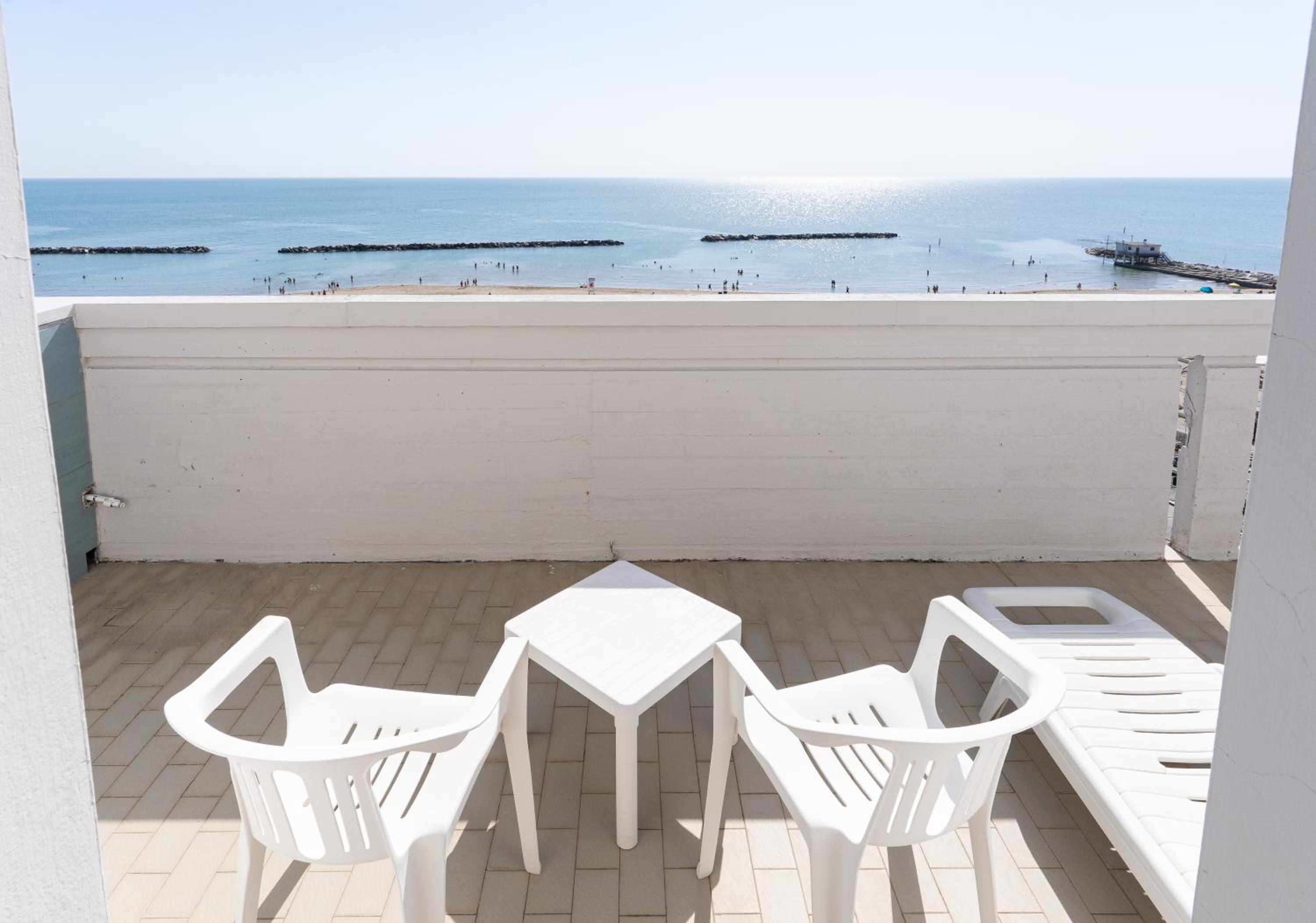 Deluxe Double Room with Sea View - Photo 5