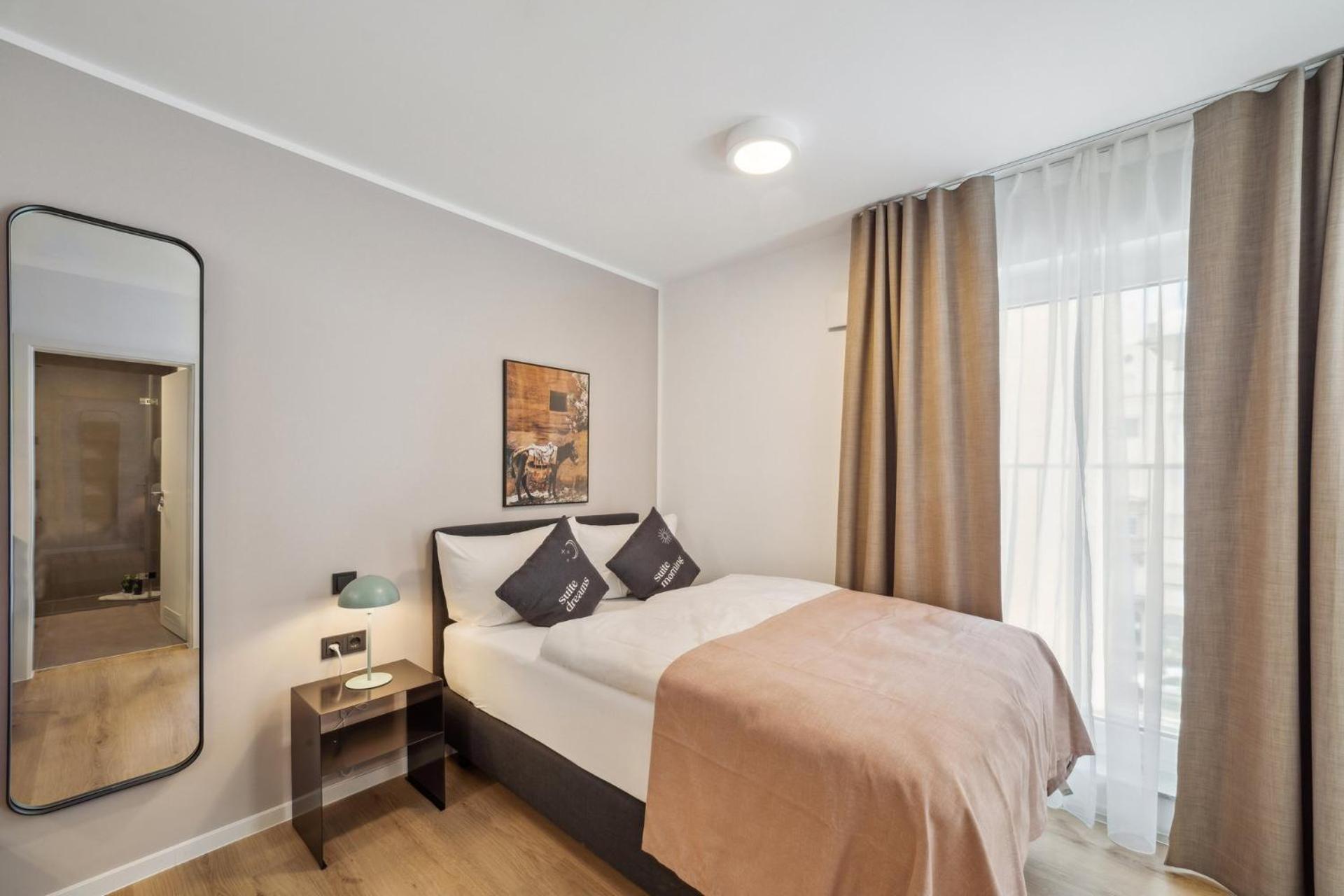 Single Suite with balcony photo 1