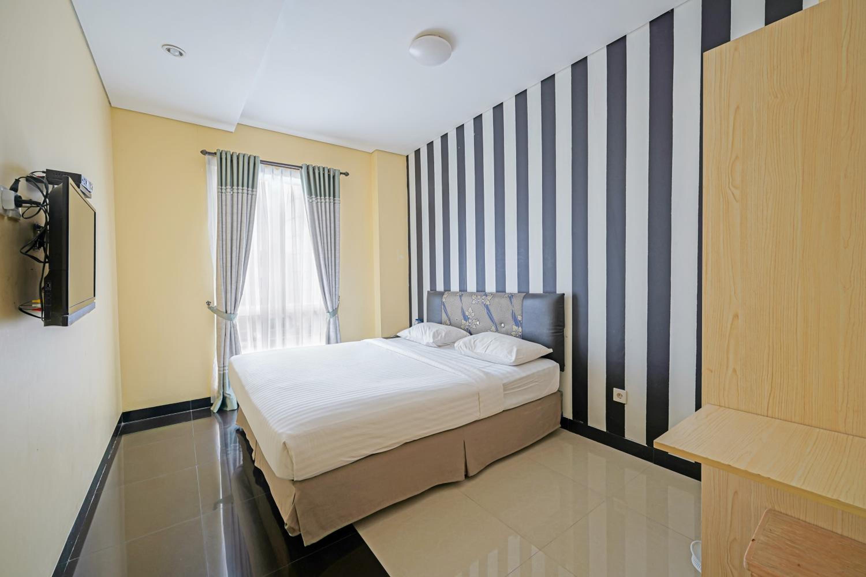 Deluxe Room - Photo 3