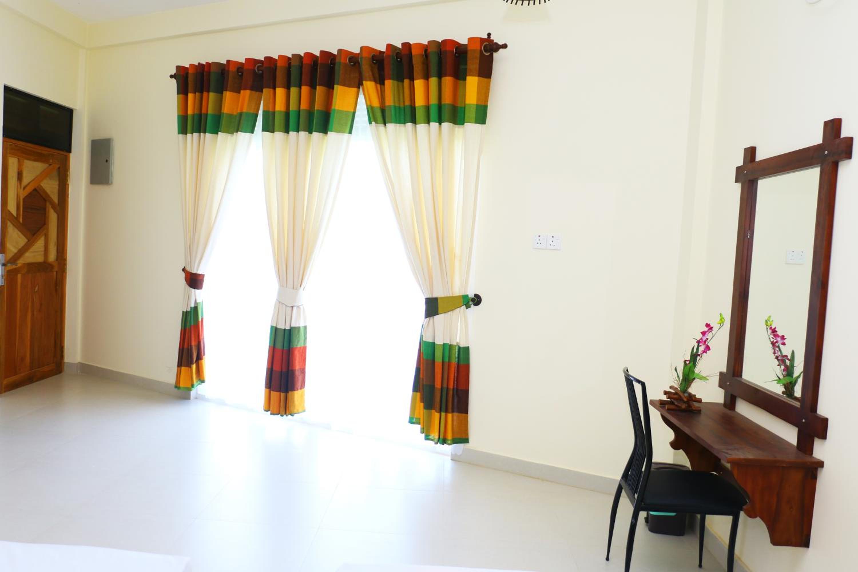 Deluxe Family Room photo 2