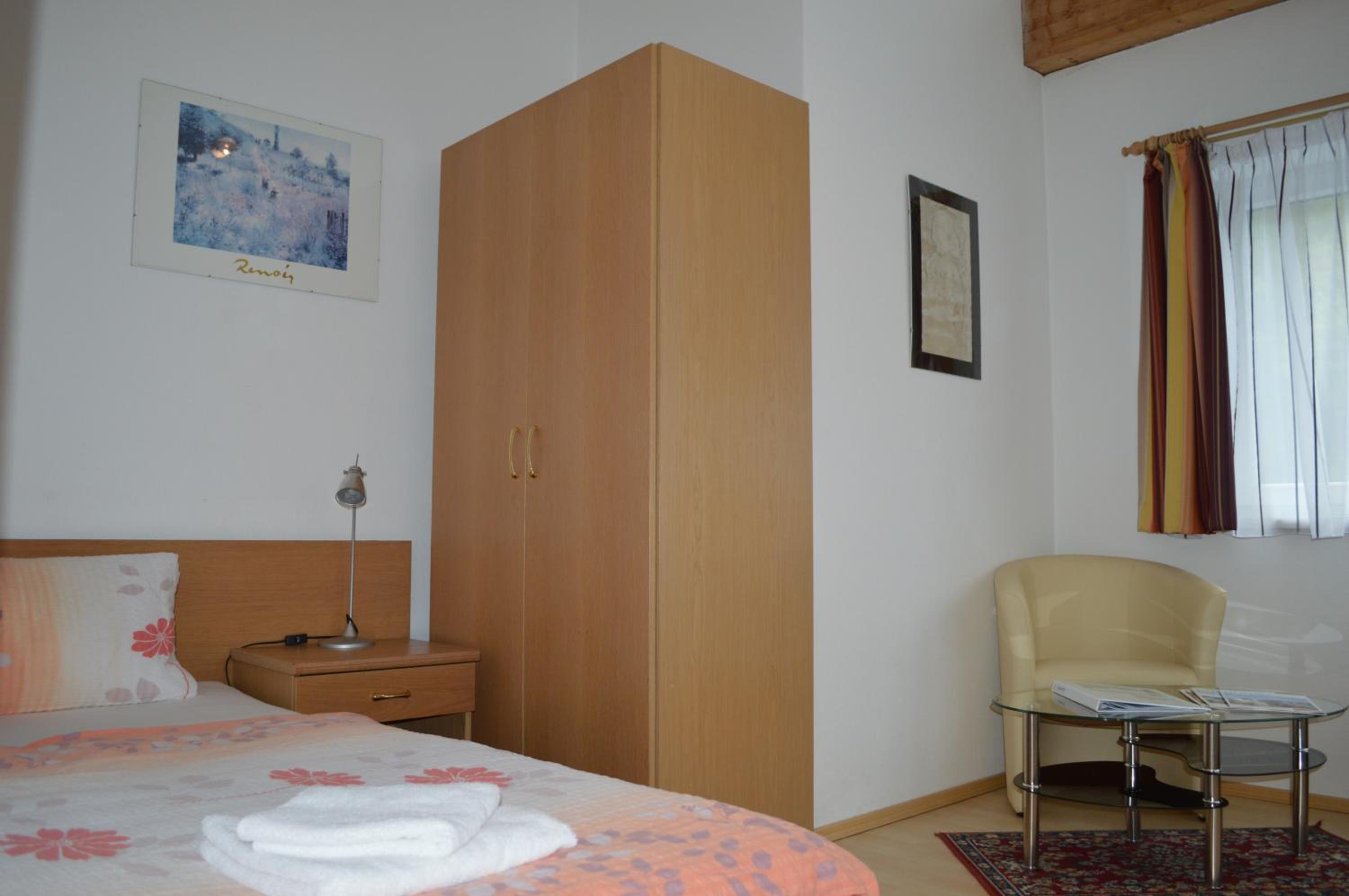 Single Room photo 3