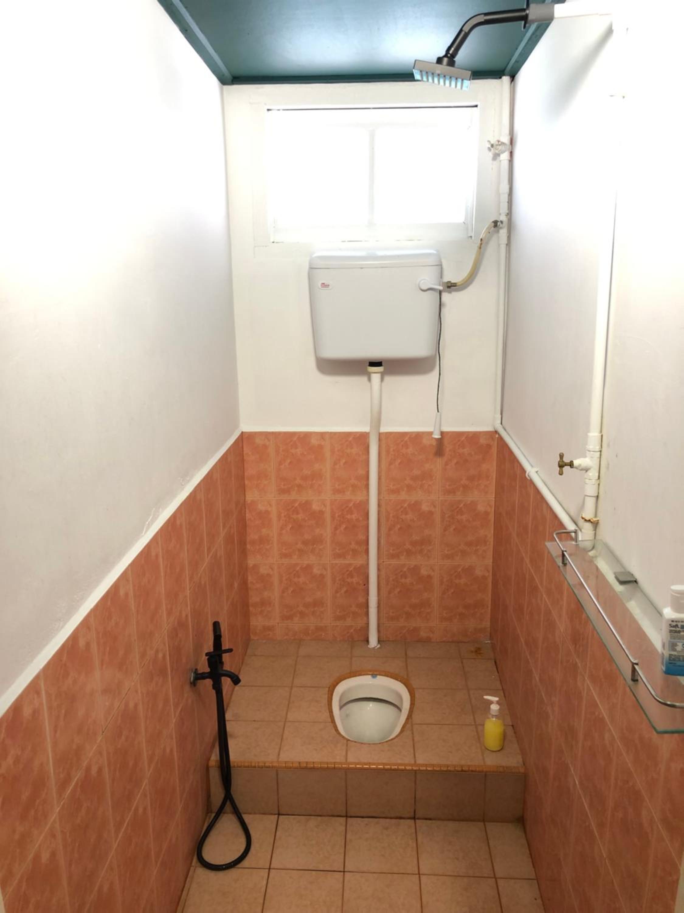 Triple Room with Private Bathroom - Photo 9