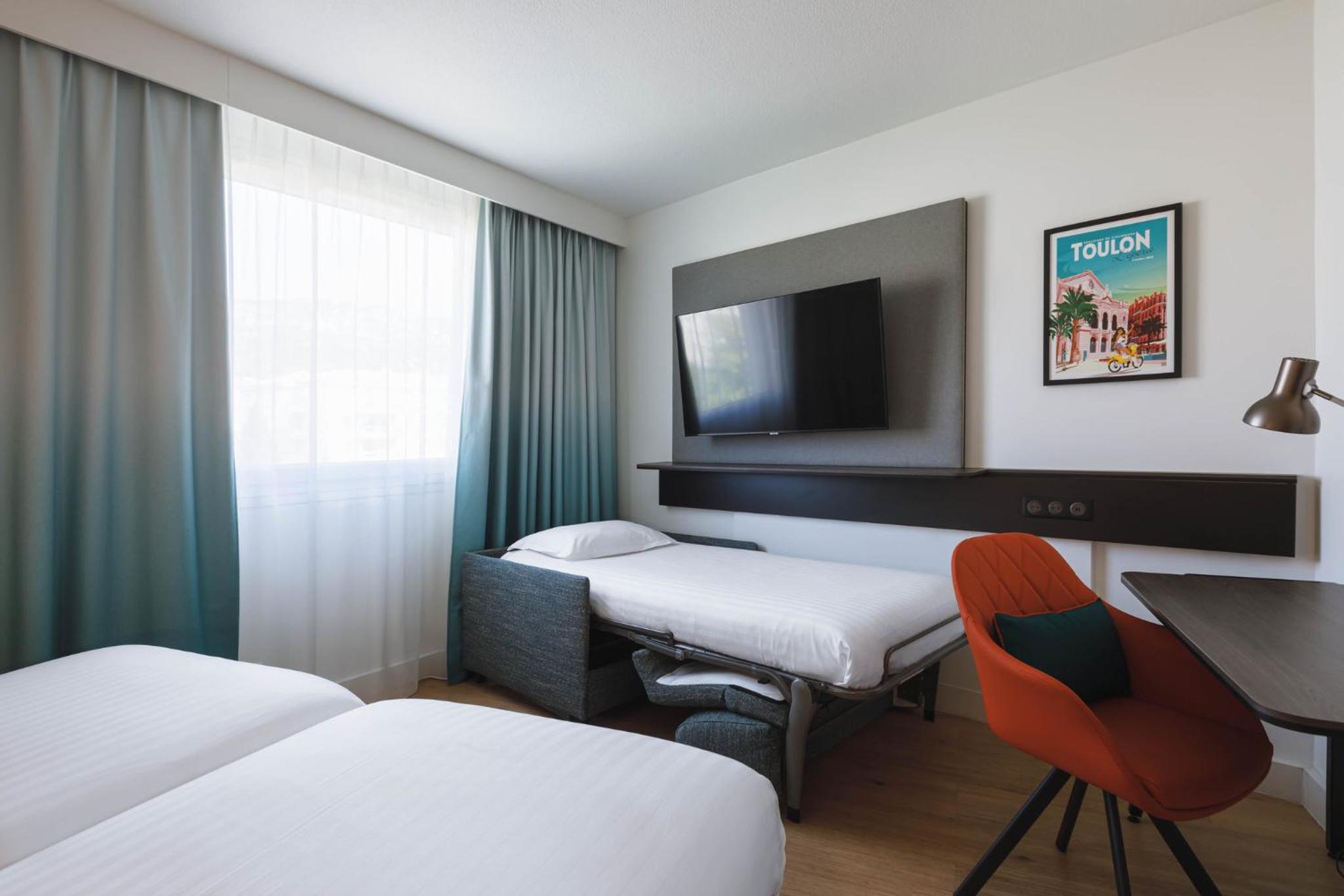 Standard Room with Two Single Beds - Photo 3