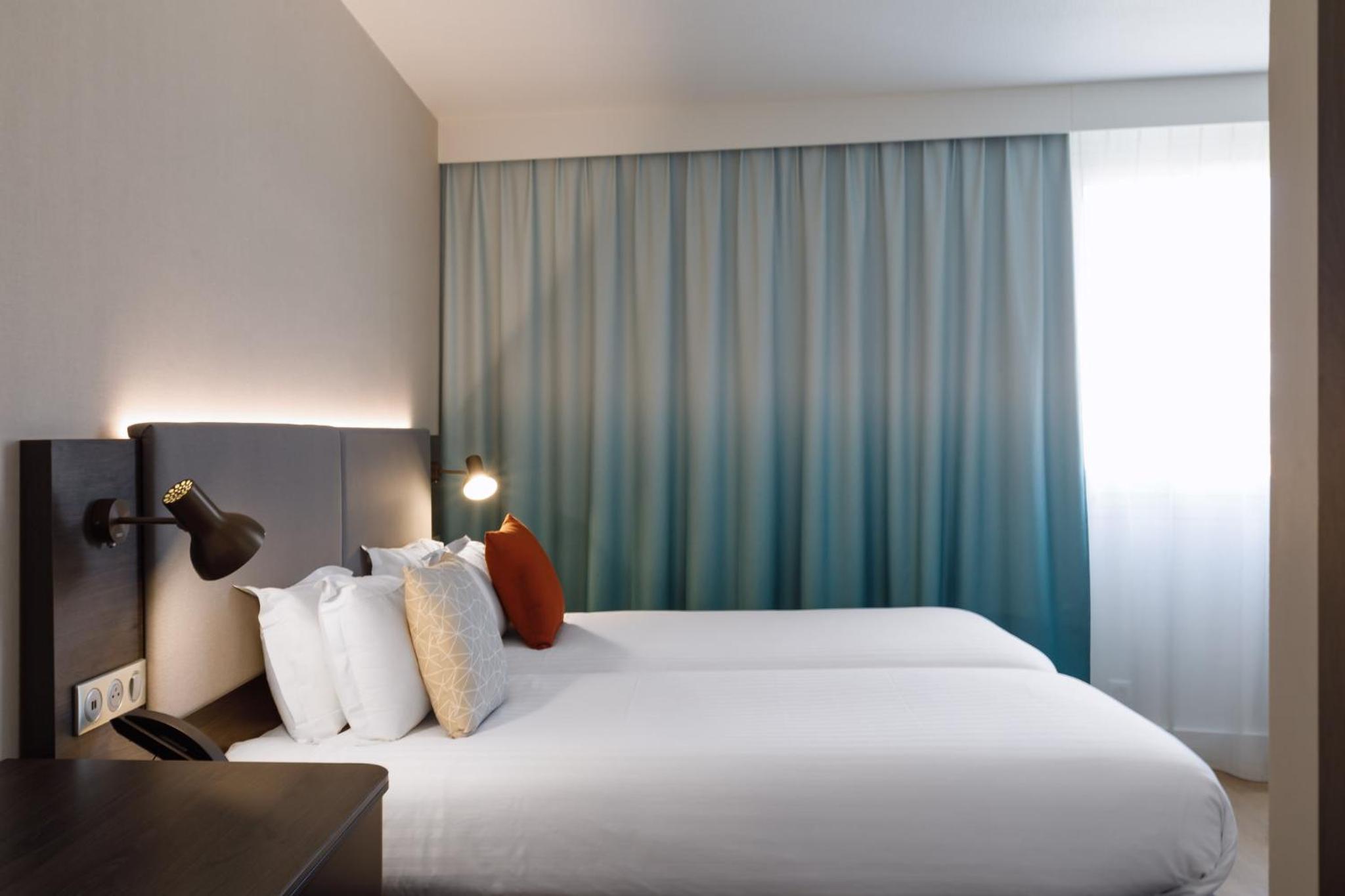Standard Room with Two Single Beds - Photo 2
