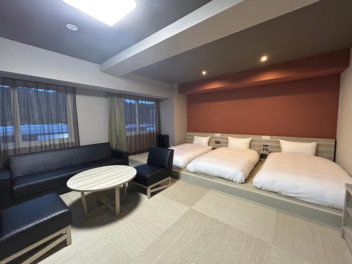Triple Room-Non-smoking - Photo 1