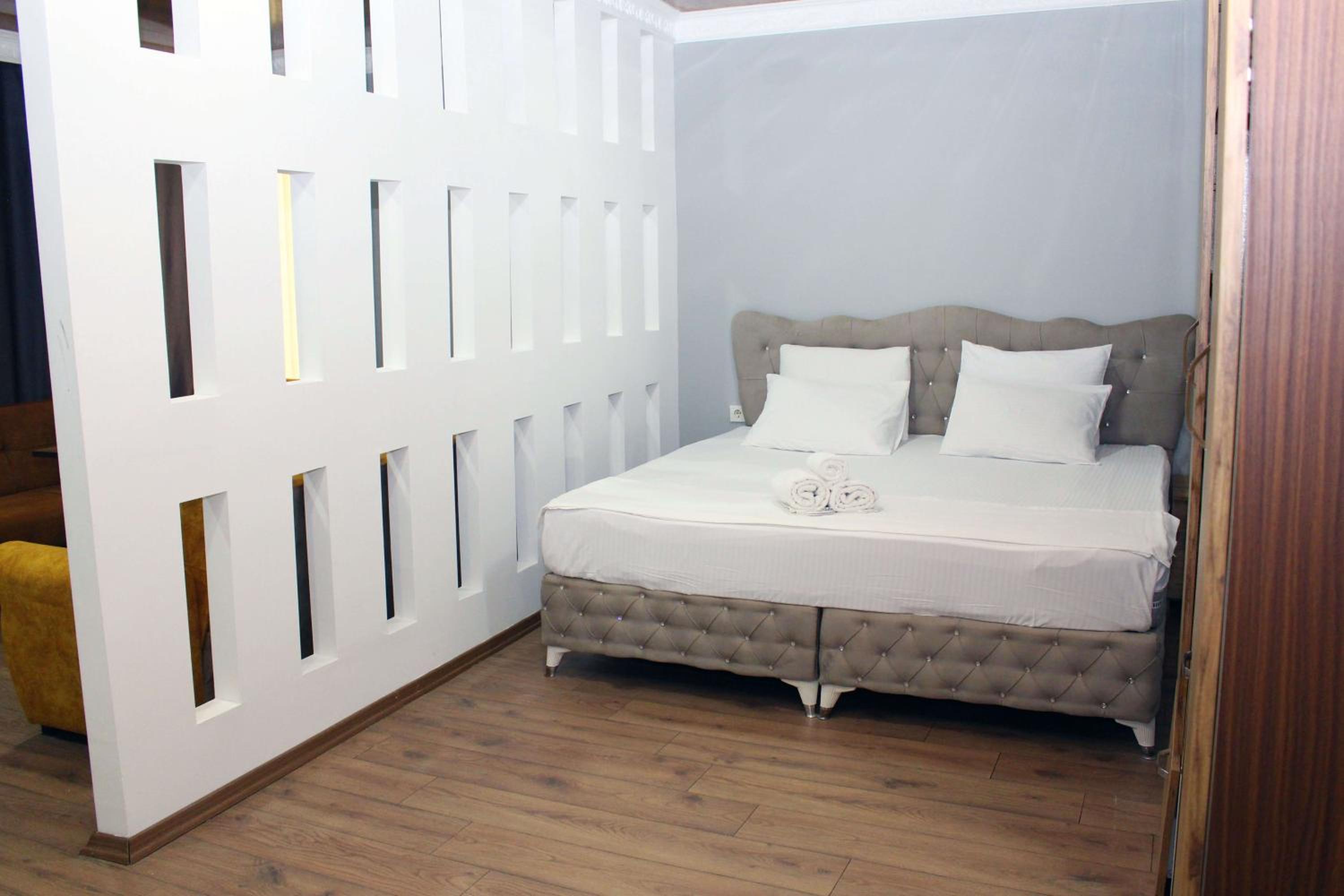 Double Room with Spa Bath photo 1