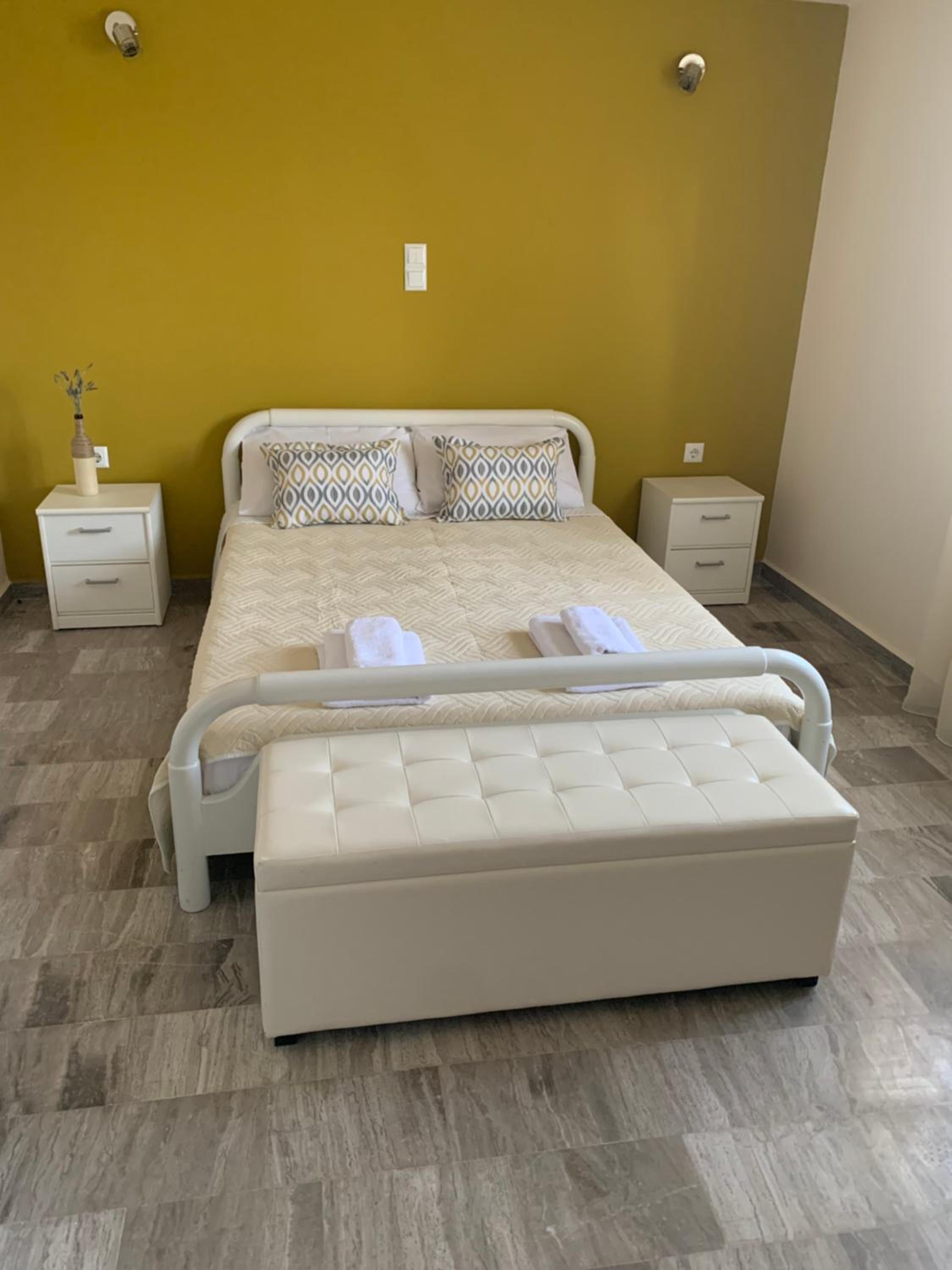 One-Bedroom House photo 1