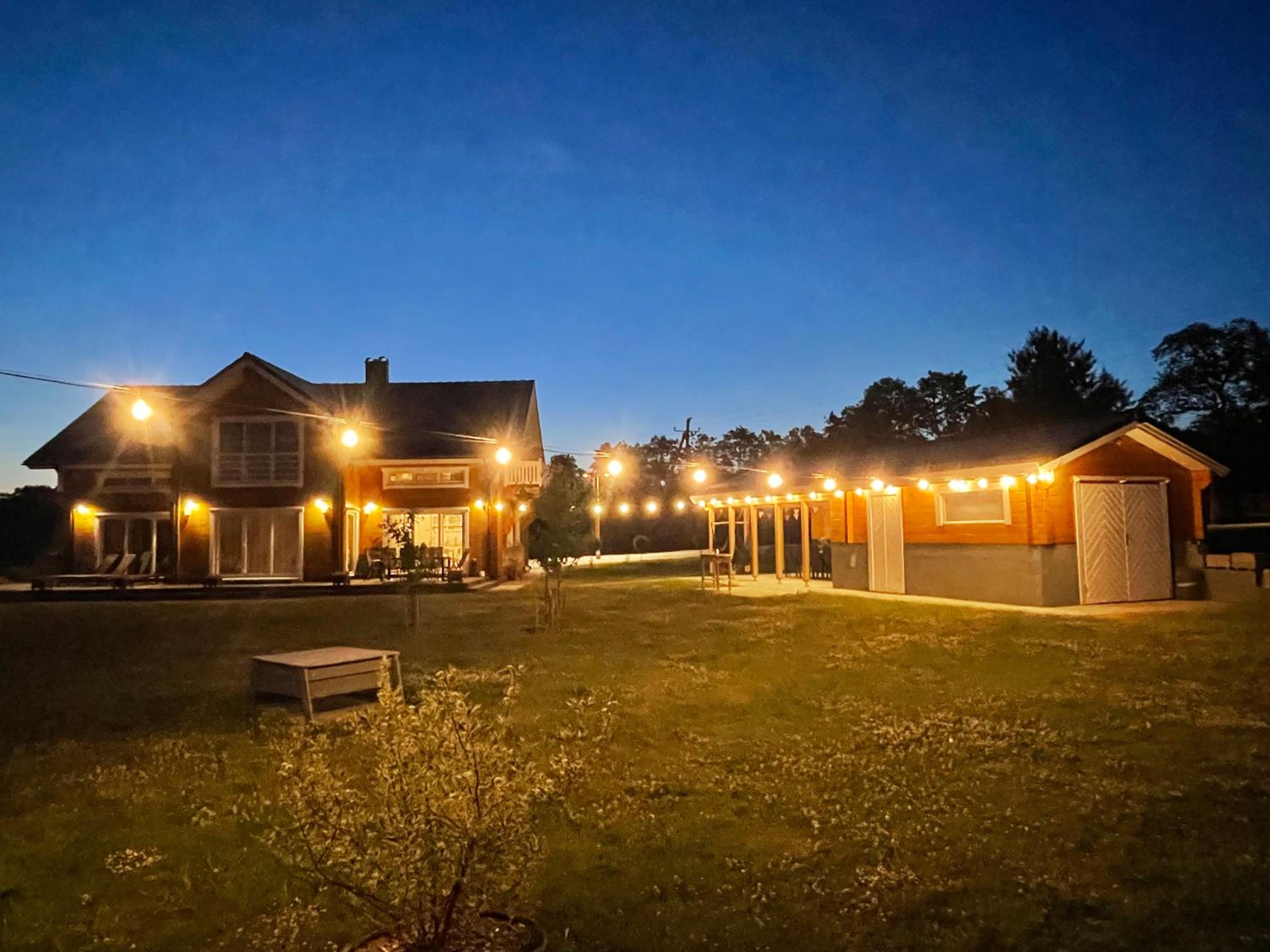 Five-Bedroom House - Photo 41