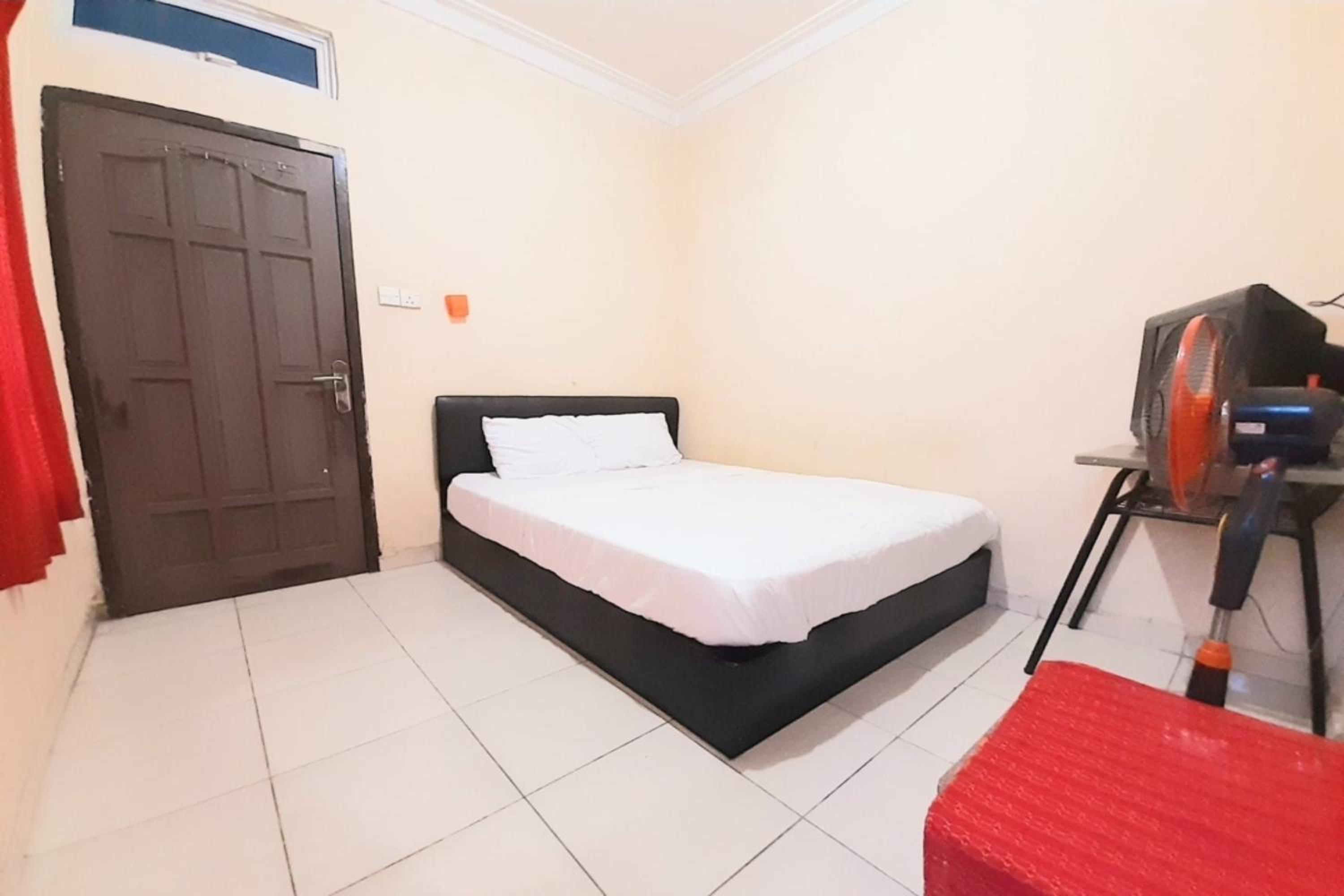 Budget Double Room photo 1