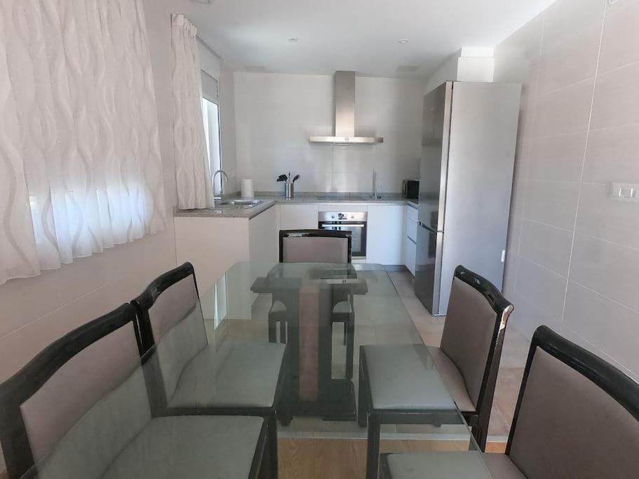 Three-Bedroom Apartment with Mountain View photo 3