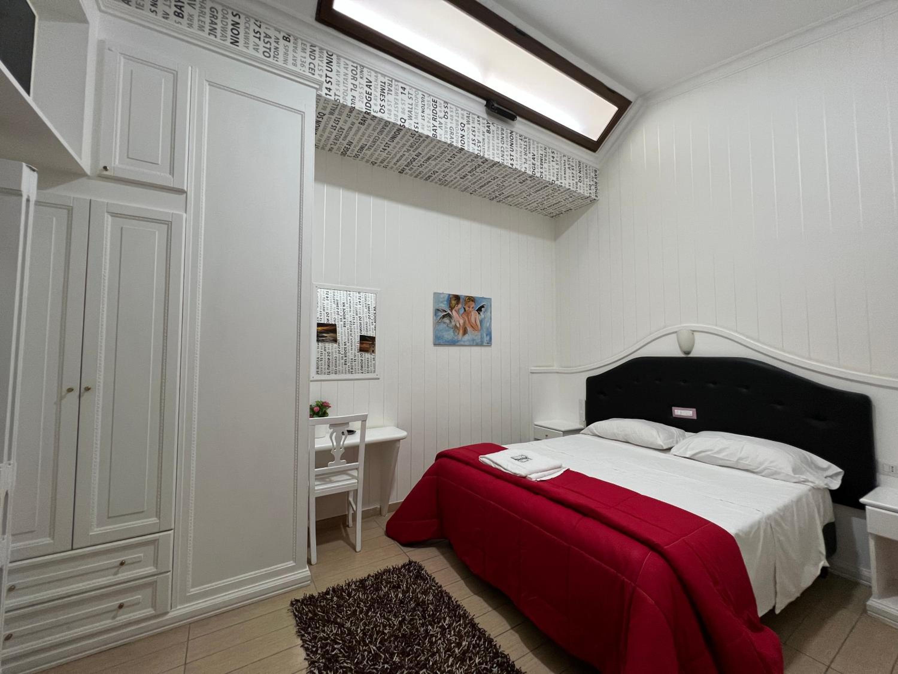 Deluxe Junior Suite photo 3