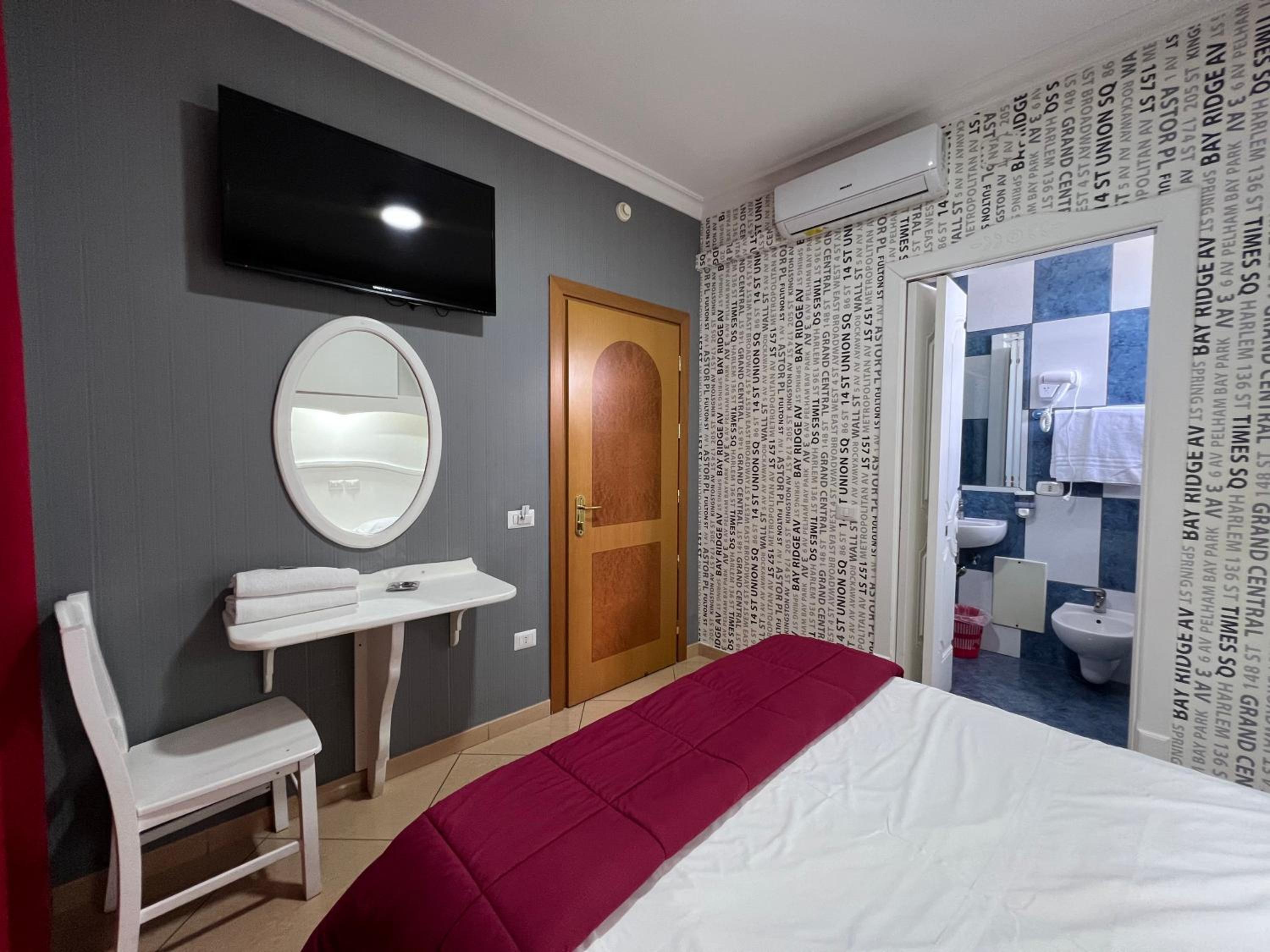 Deluxe Double Room photo 2