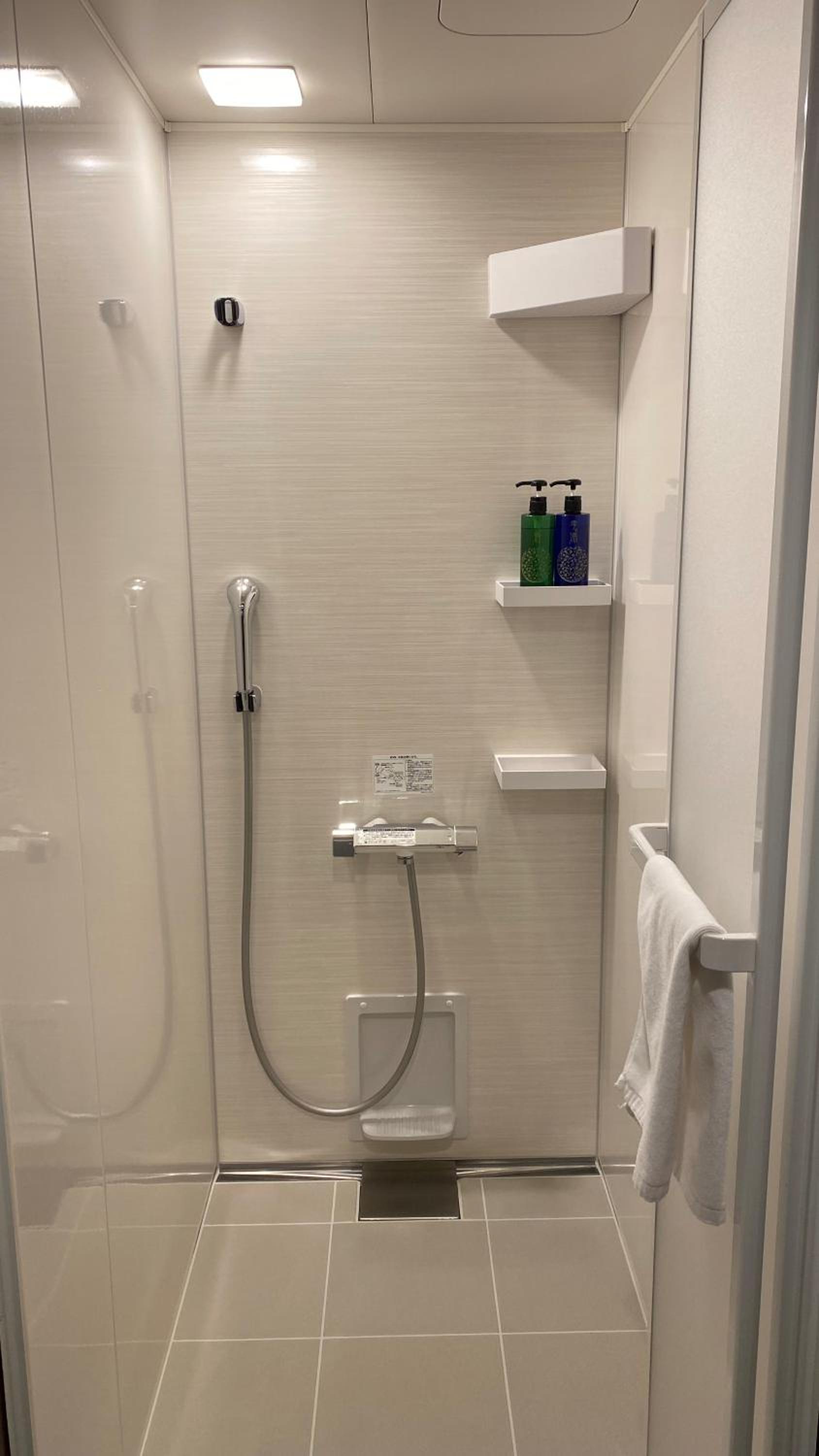 Single Room with Shower - Non-Smoking photo 3