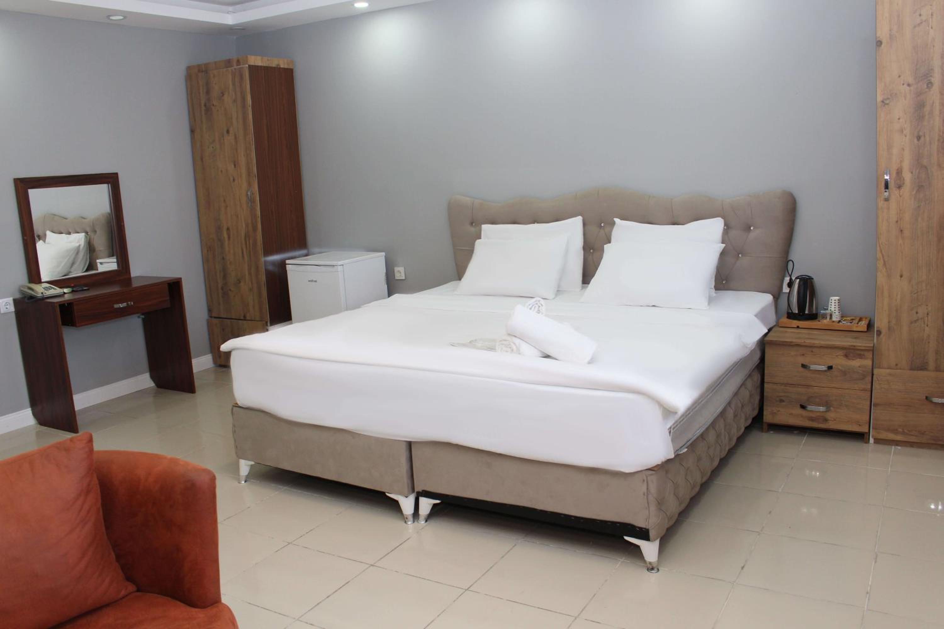 Deluxe King Room photo 1