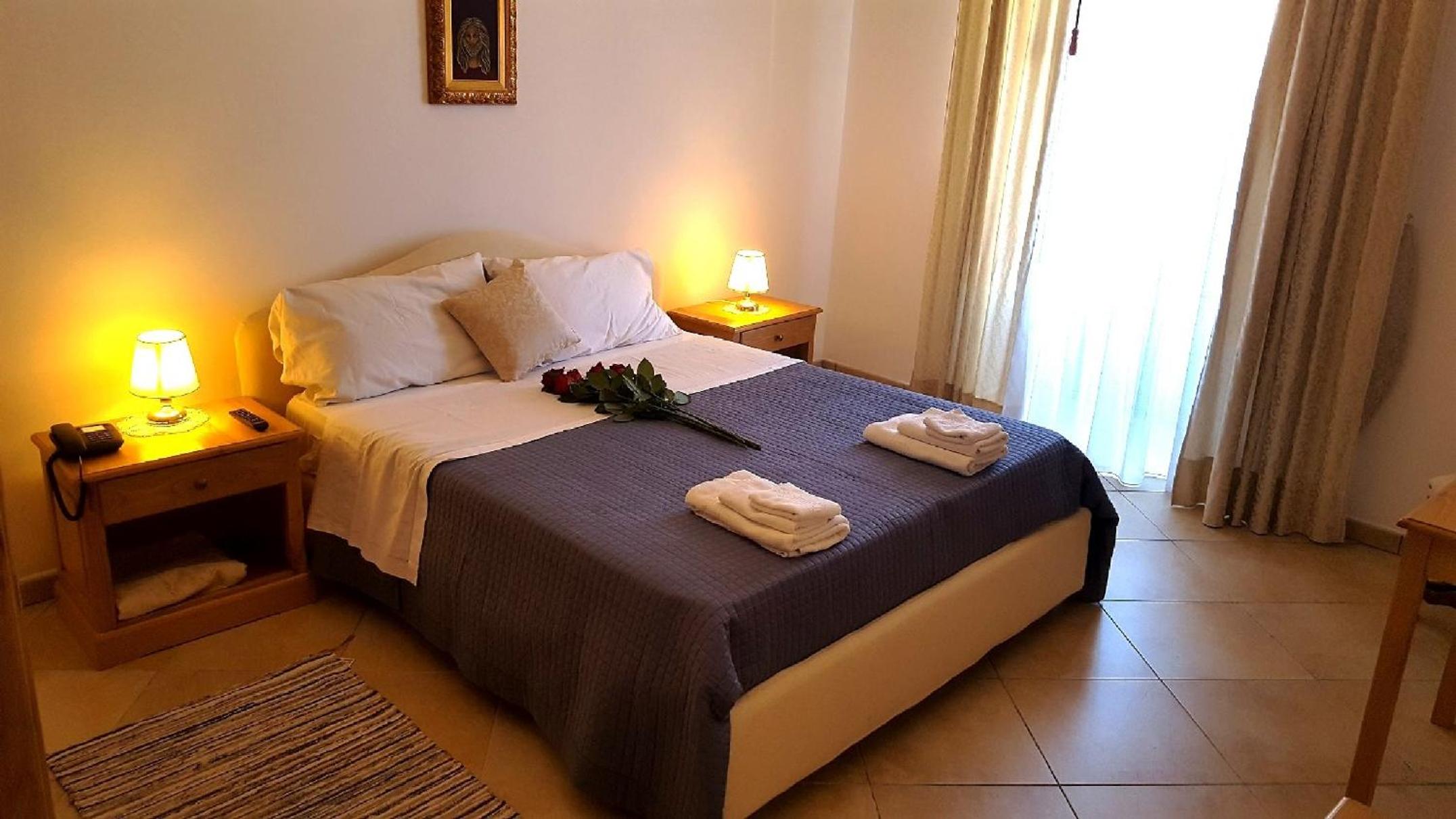 Double Room - Photo 4