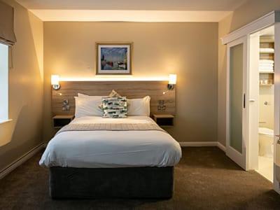 Budget Double or Twin Room - Photo 5