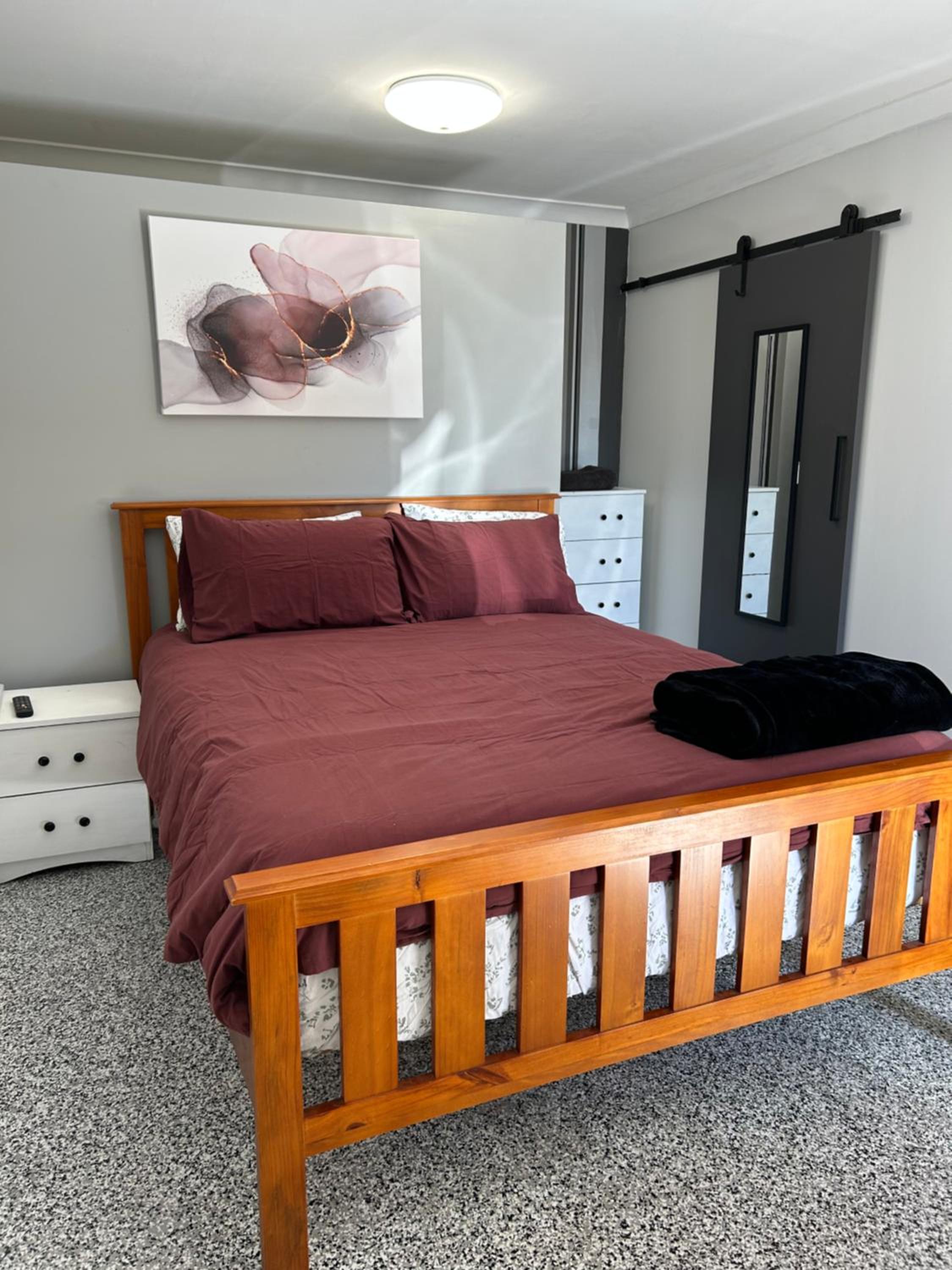 Queen Room photo 1
