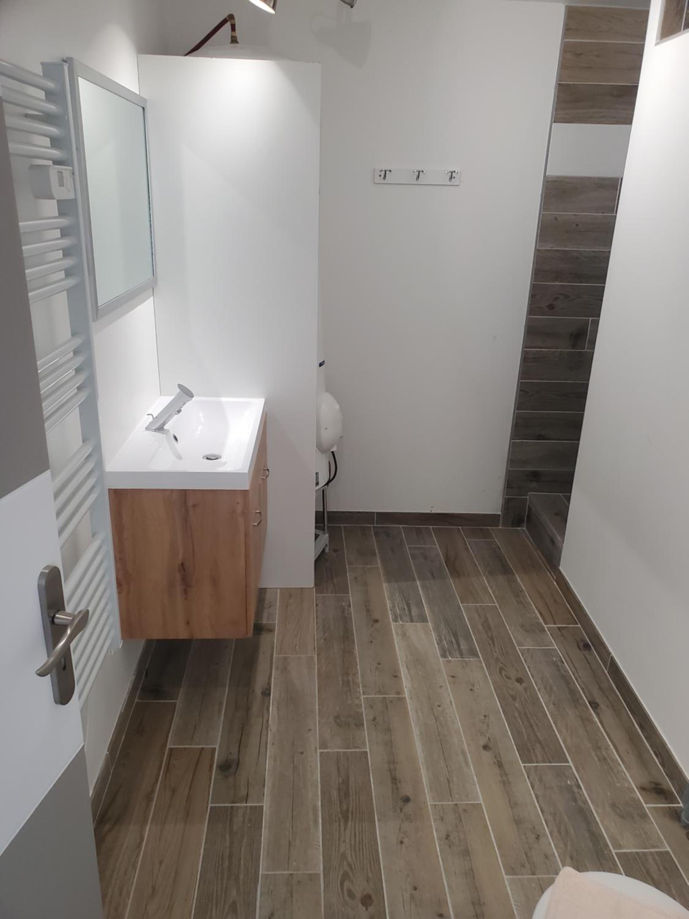 Three-Bedroom Apartment - Photo 3