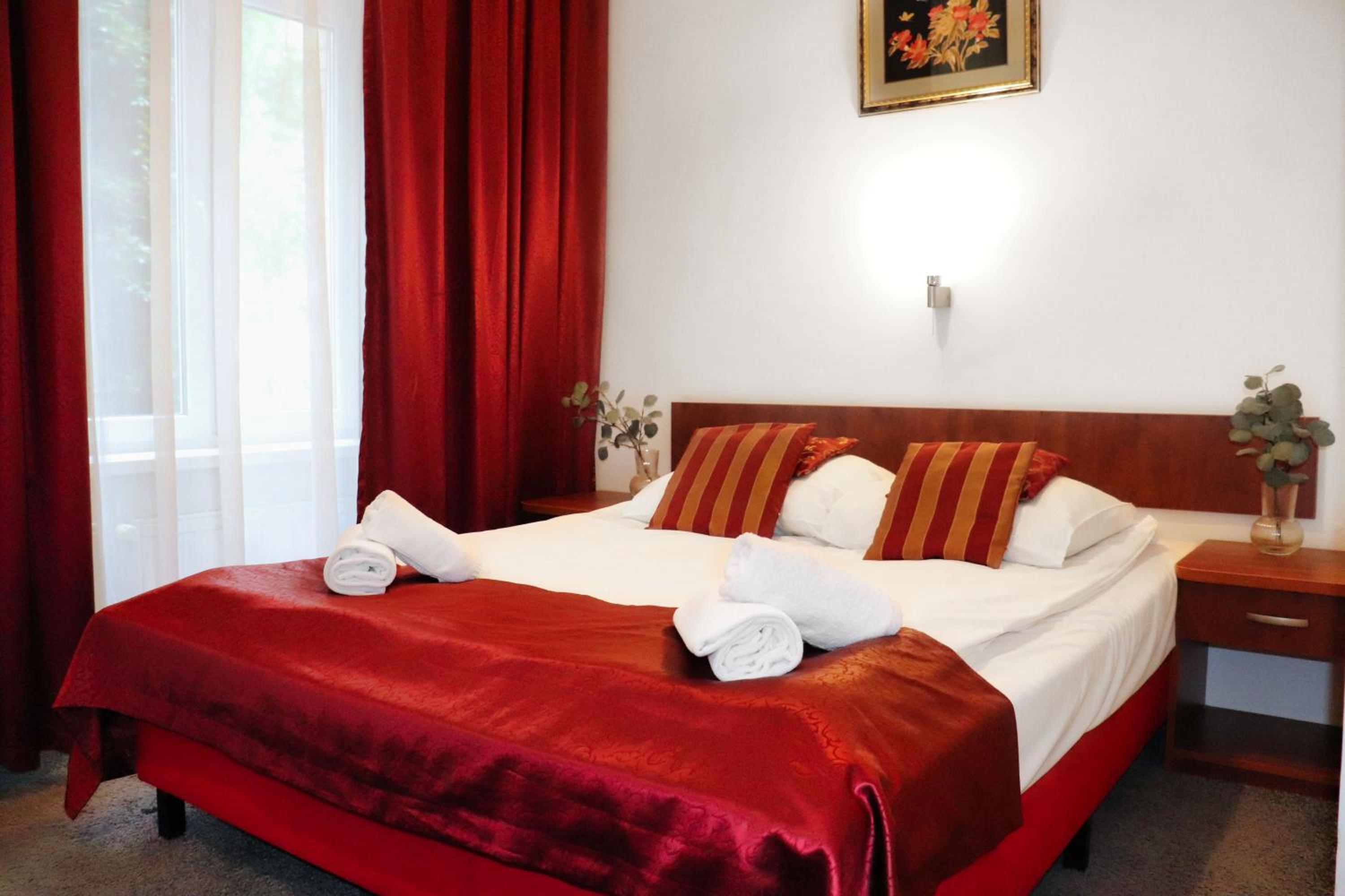 Double Room - Photo 2