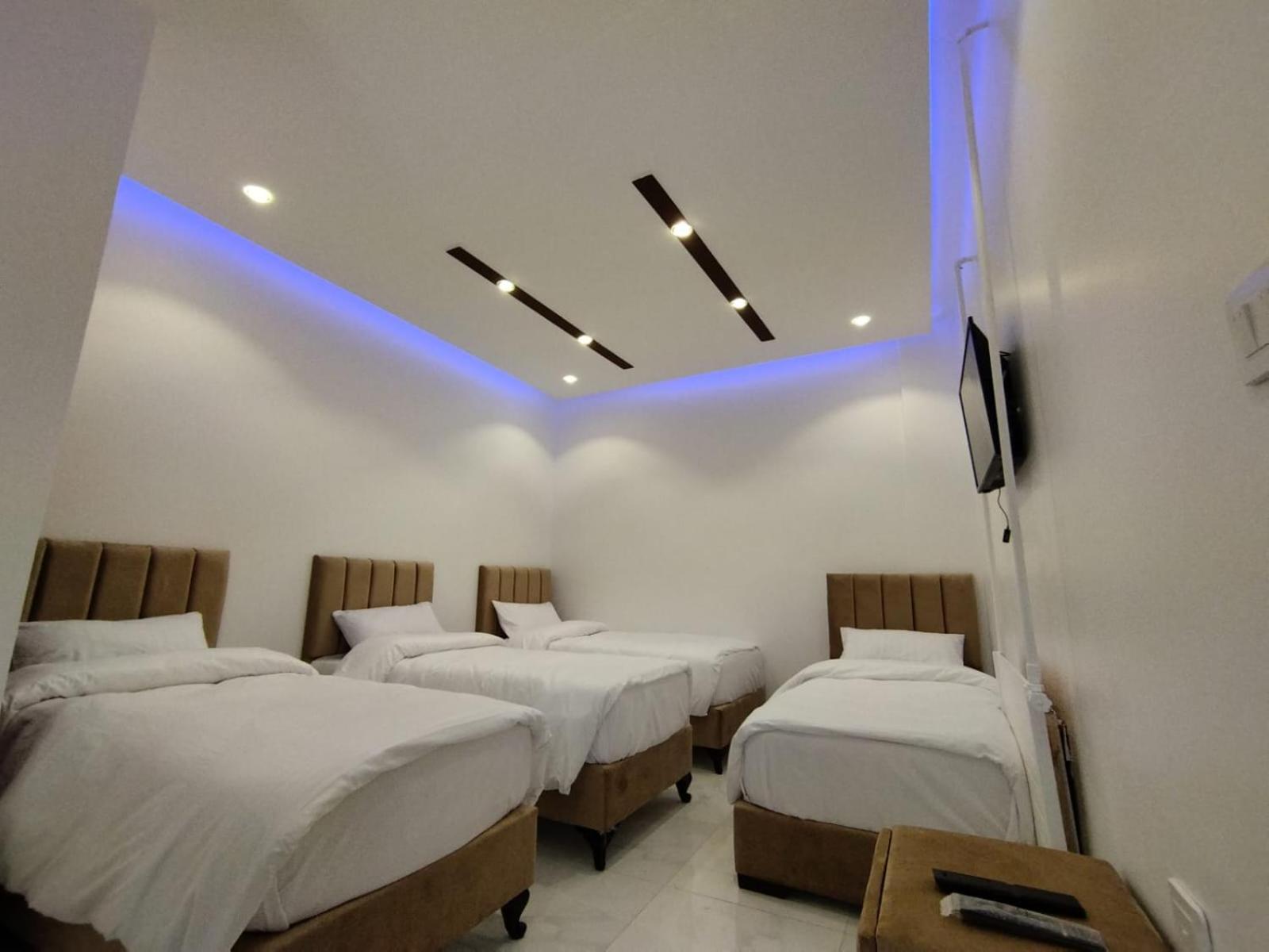 Quadruple Room with Shared Bathroom photo 1