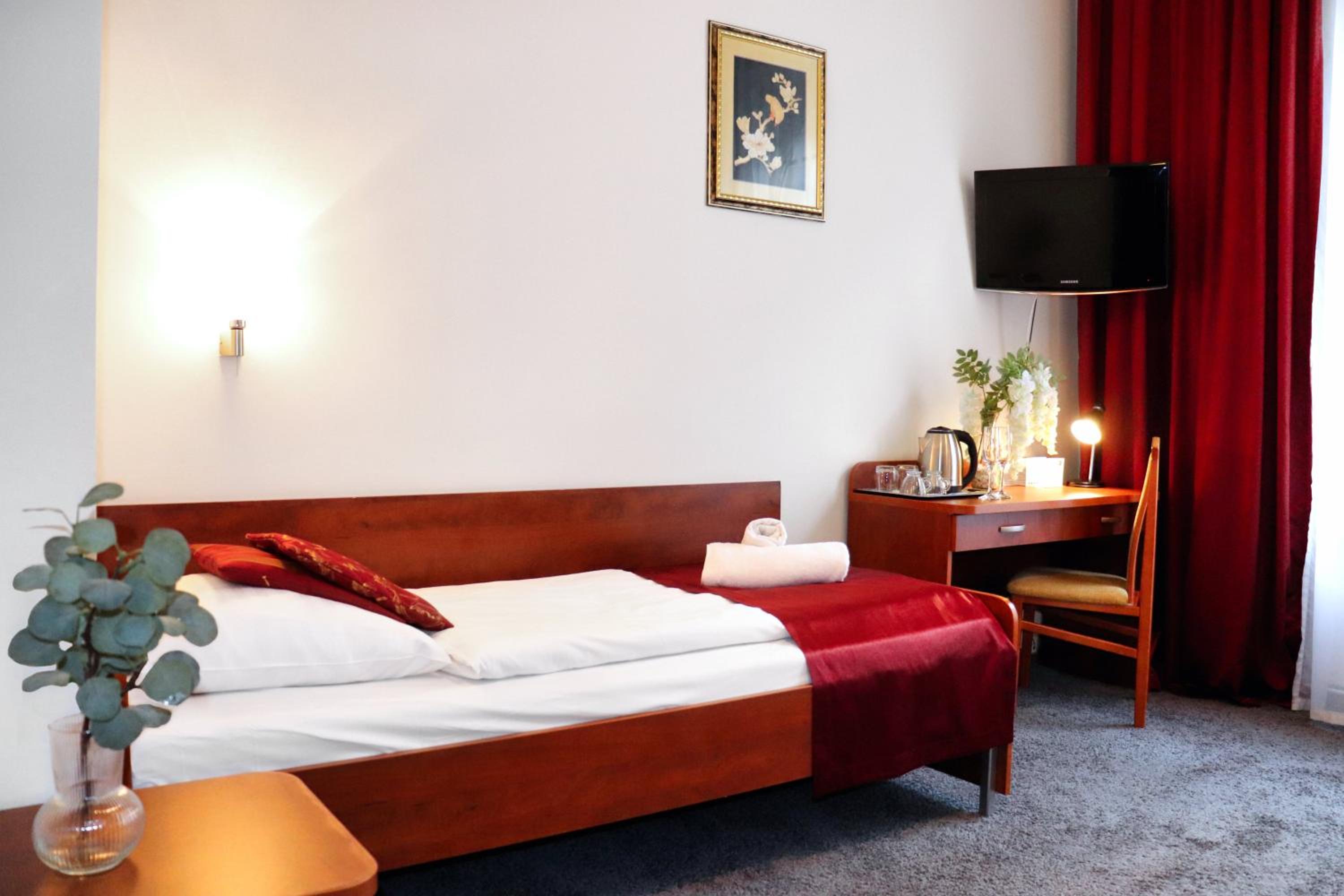 Economy Single Room