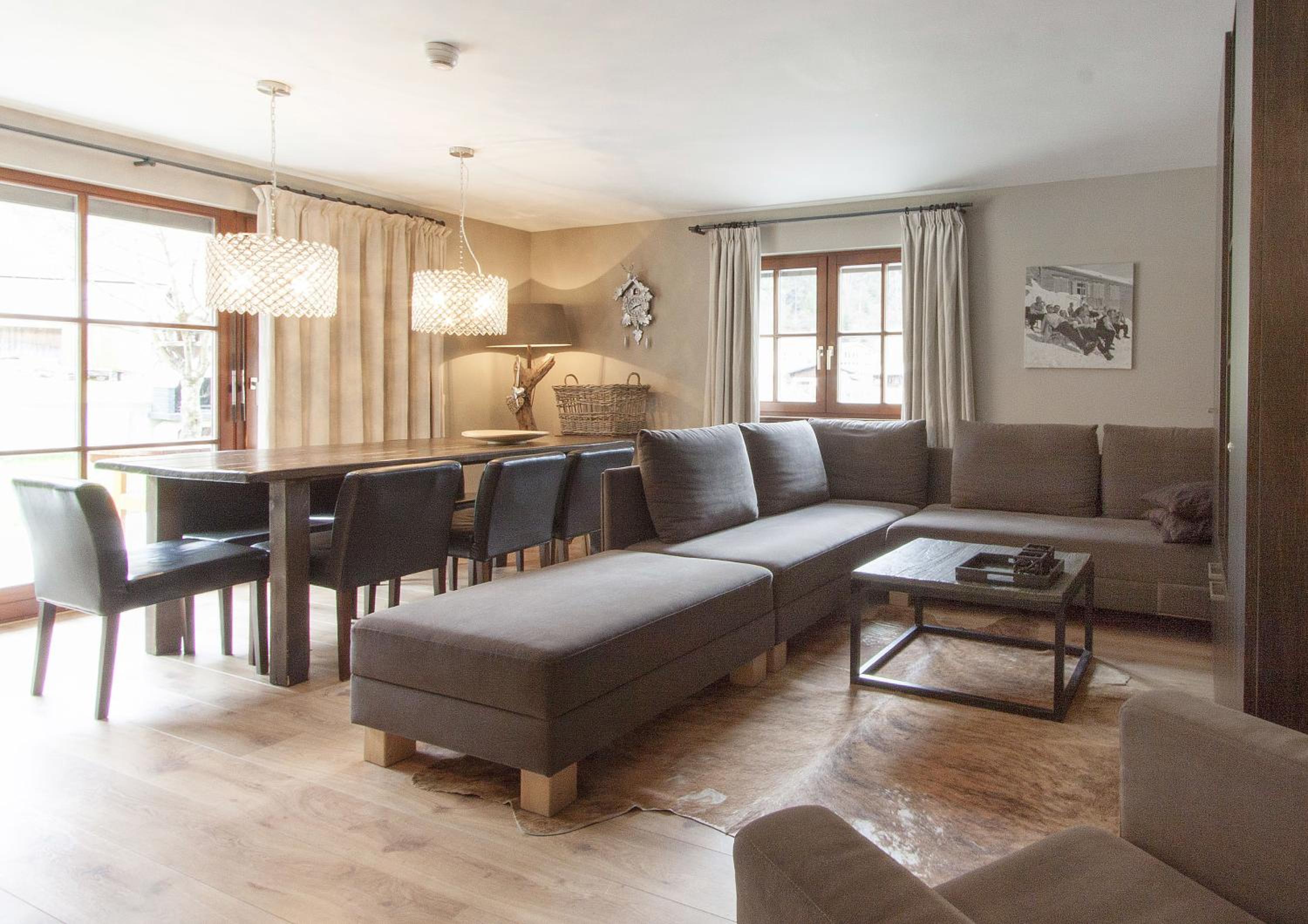Three-Bedroom Deluxe Apartment photo 1