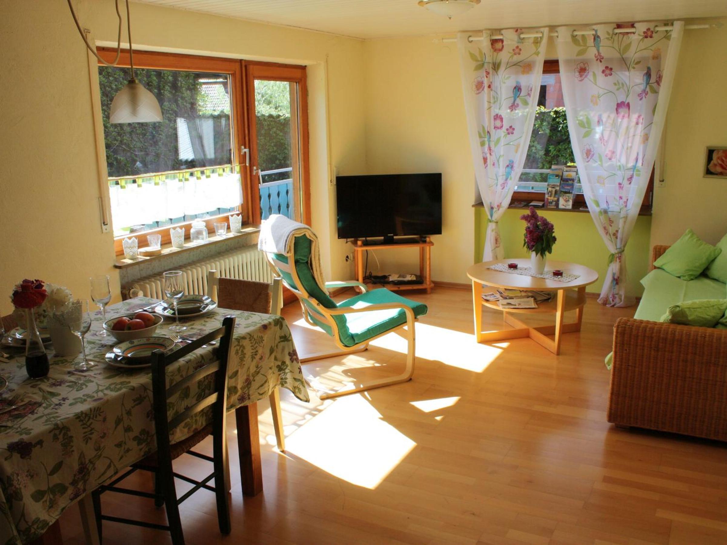 One-Bedroom Apartment photo 1
