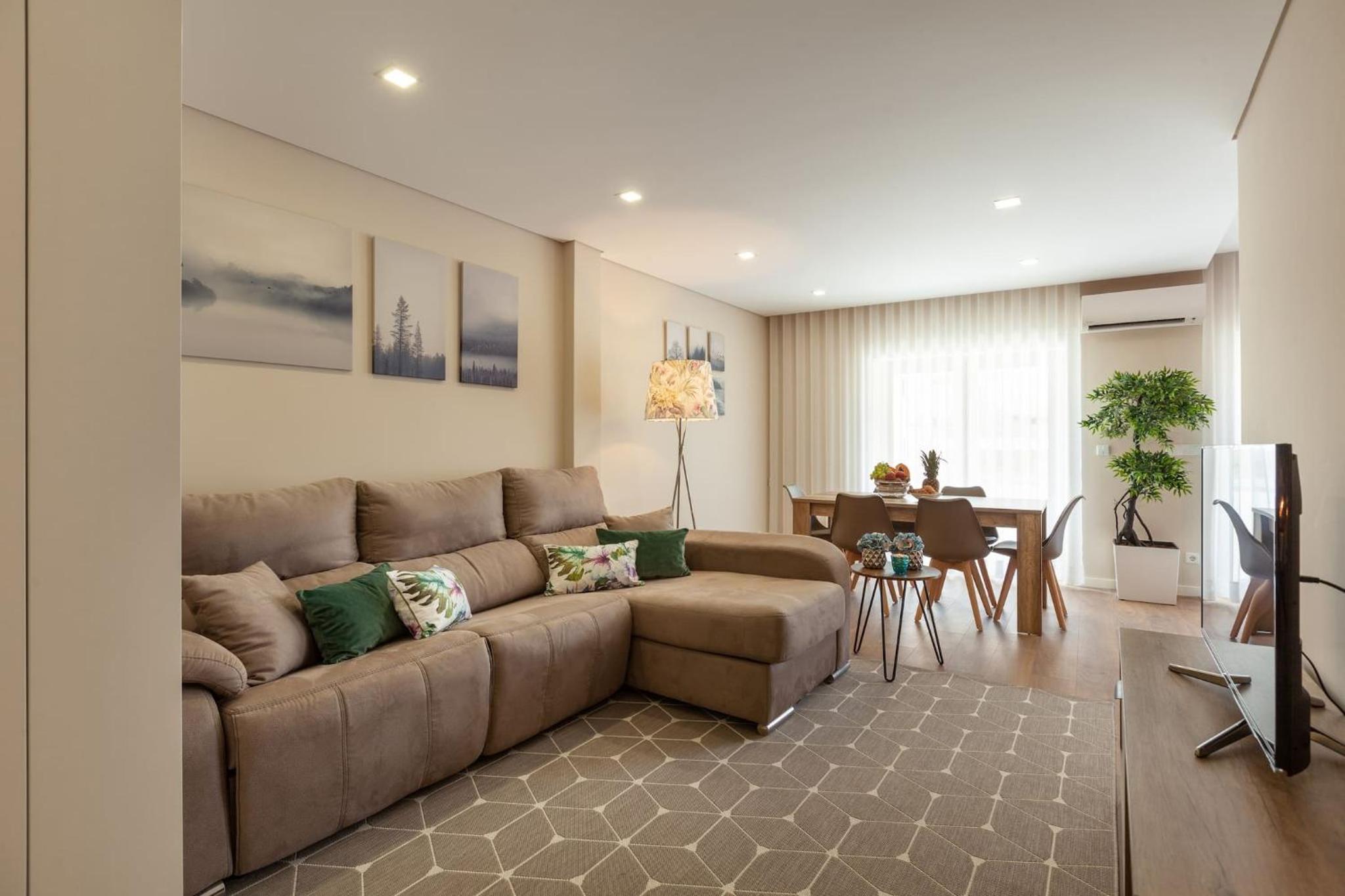 Three-Bedroom Apartment photo 1