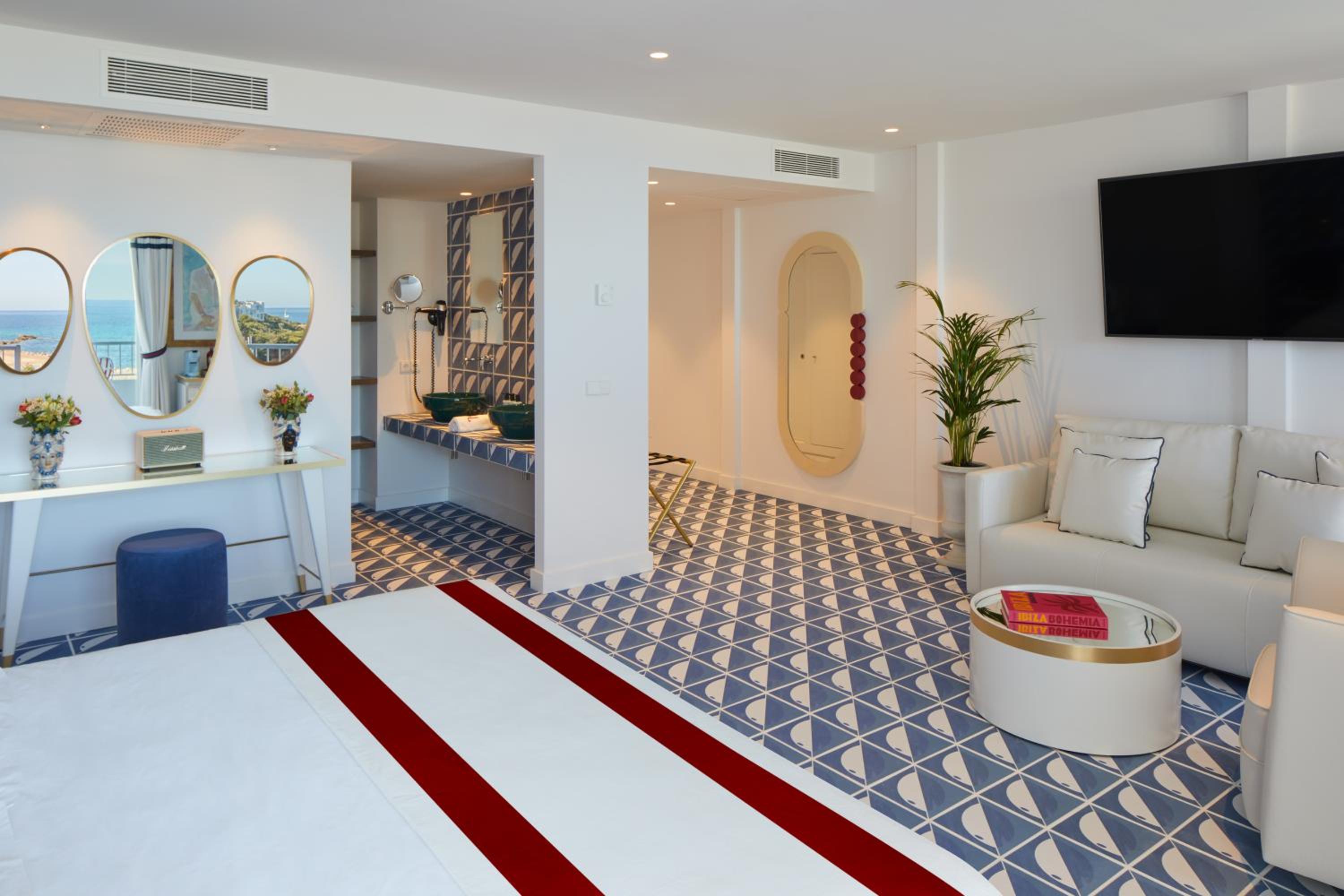 Suite Sea View with Terrace - Tribute to Ibiza - Photo 18
