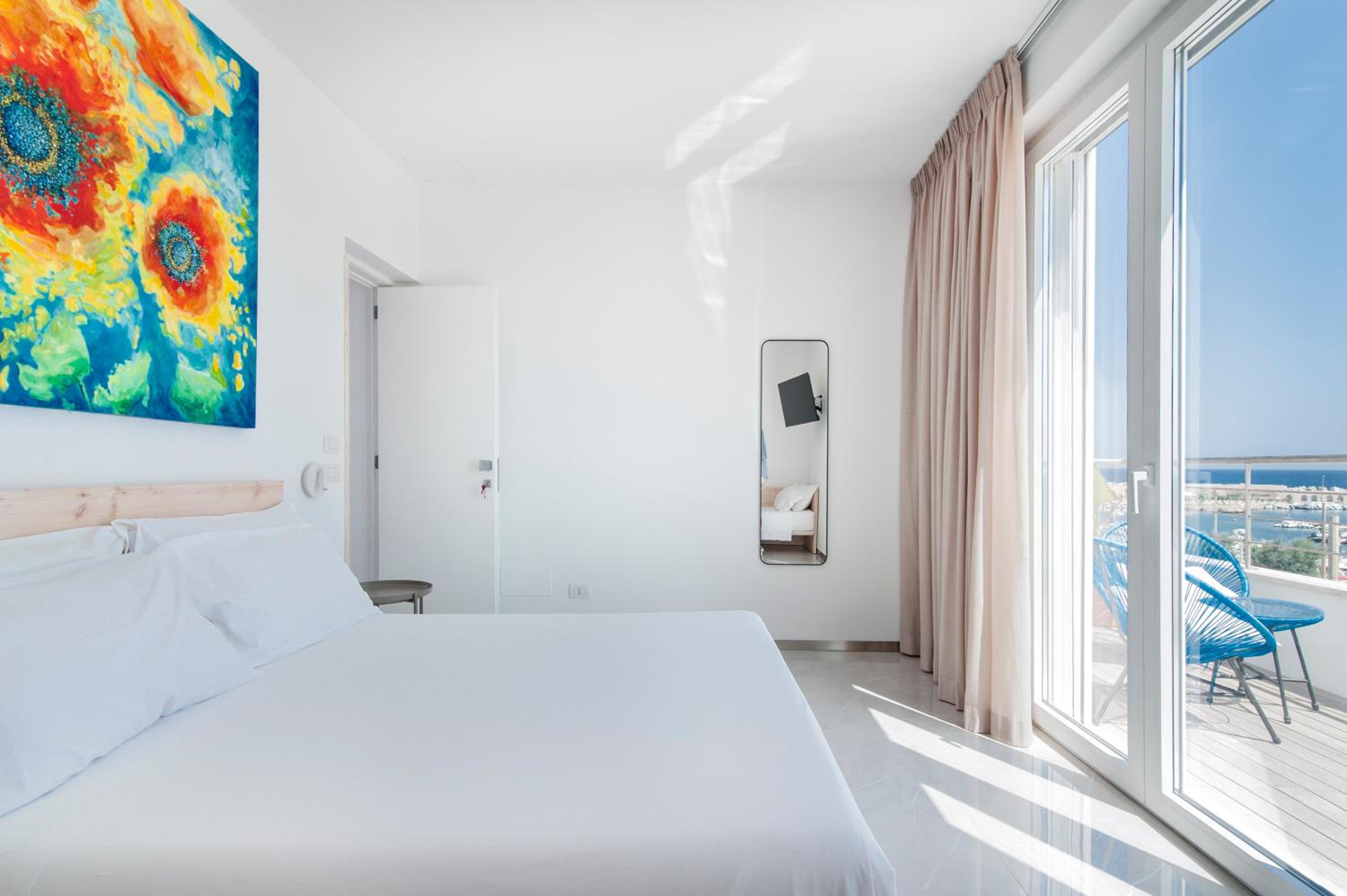 Deluxe Triple Room with Sea View - Photo 1