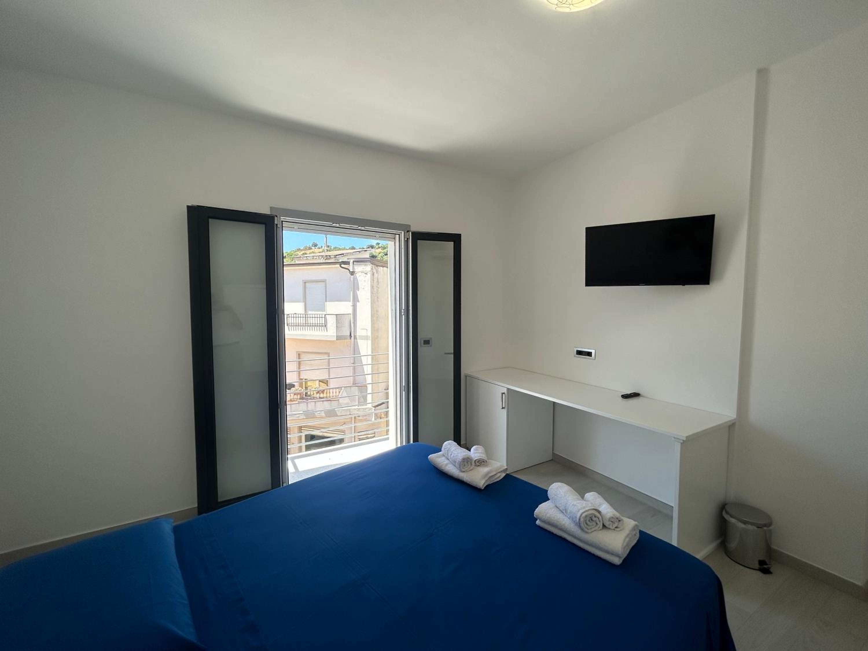Double Room with Balcony photo 3