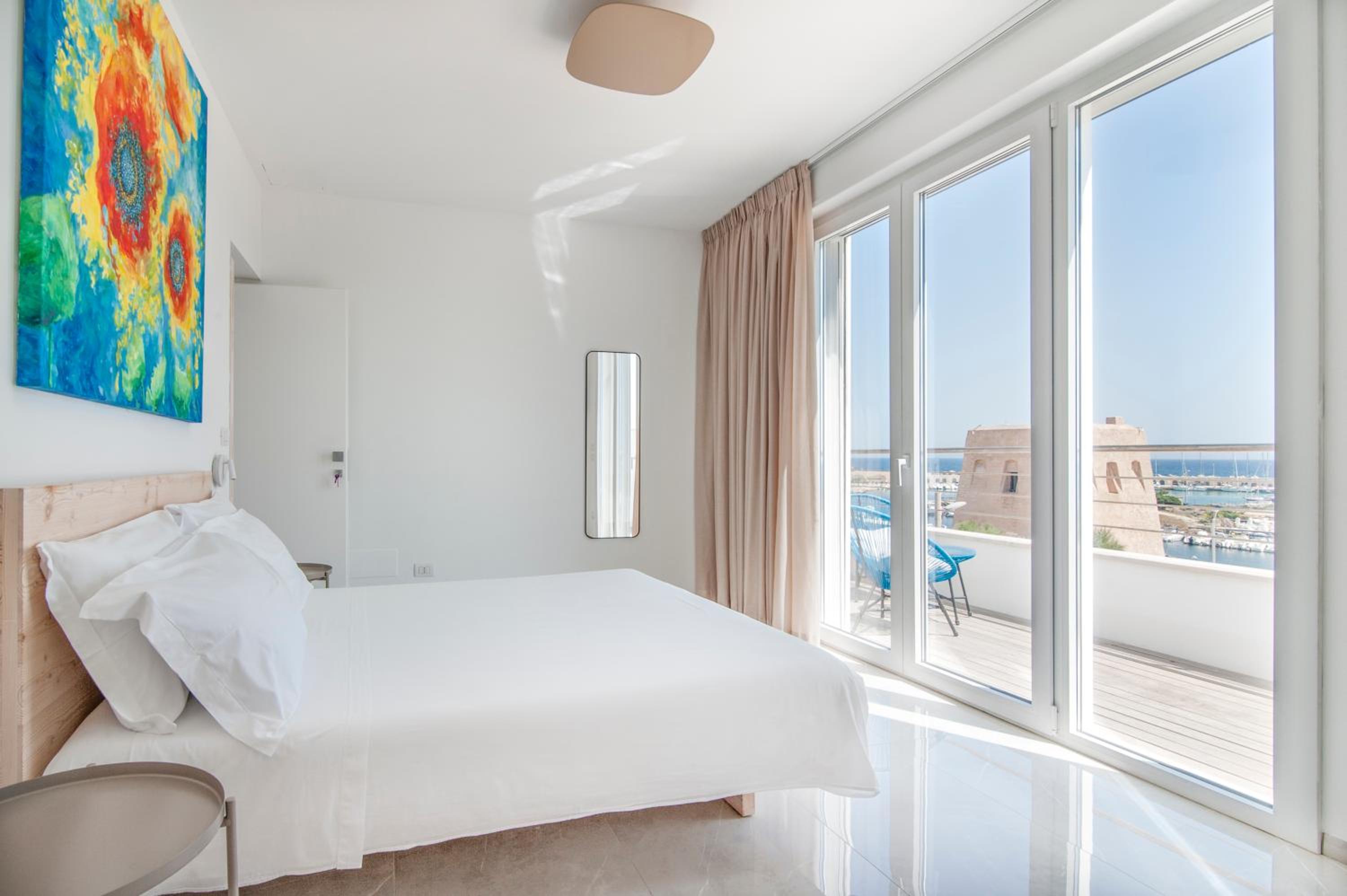 Deluxe Triple Room with Sea View - Photo 5