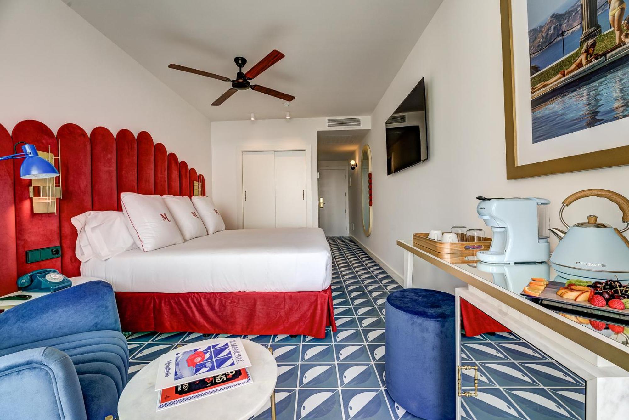 Deluxe with Balcony - Photo 1