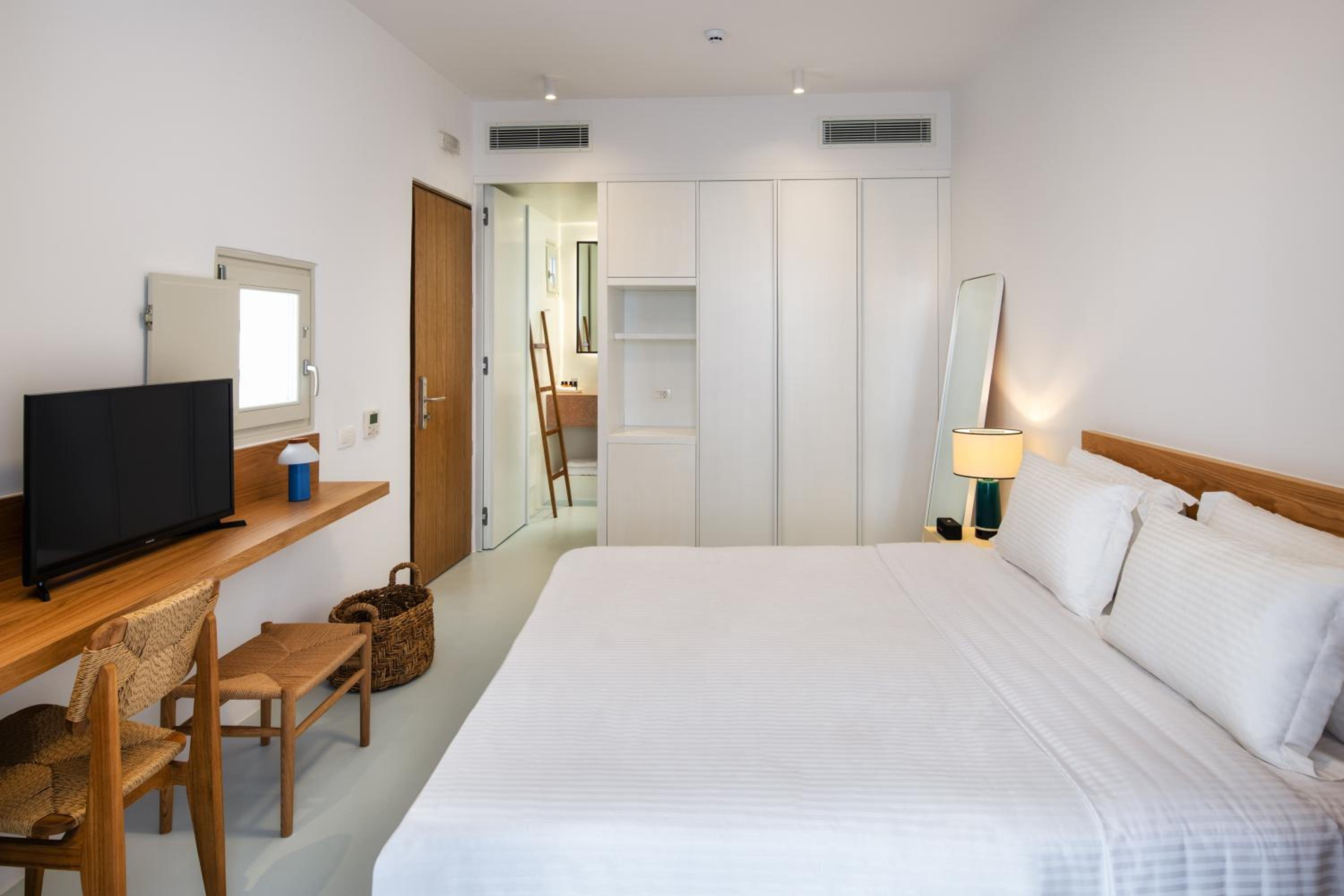 Suite with Outdoor Plunge Pool photo 3