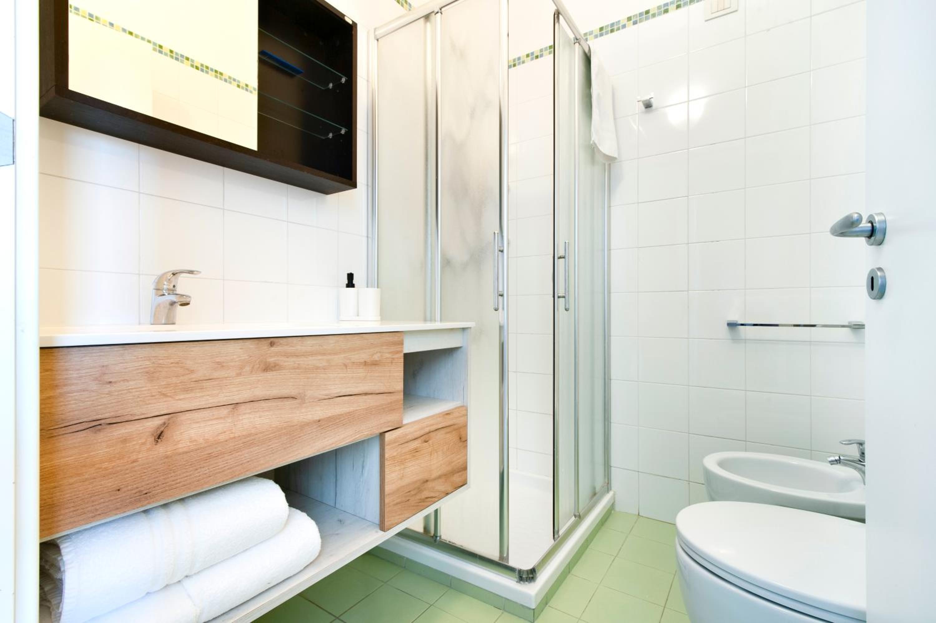 Double Room with Private Bathroom - Photo 5