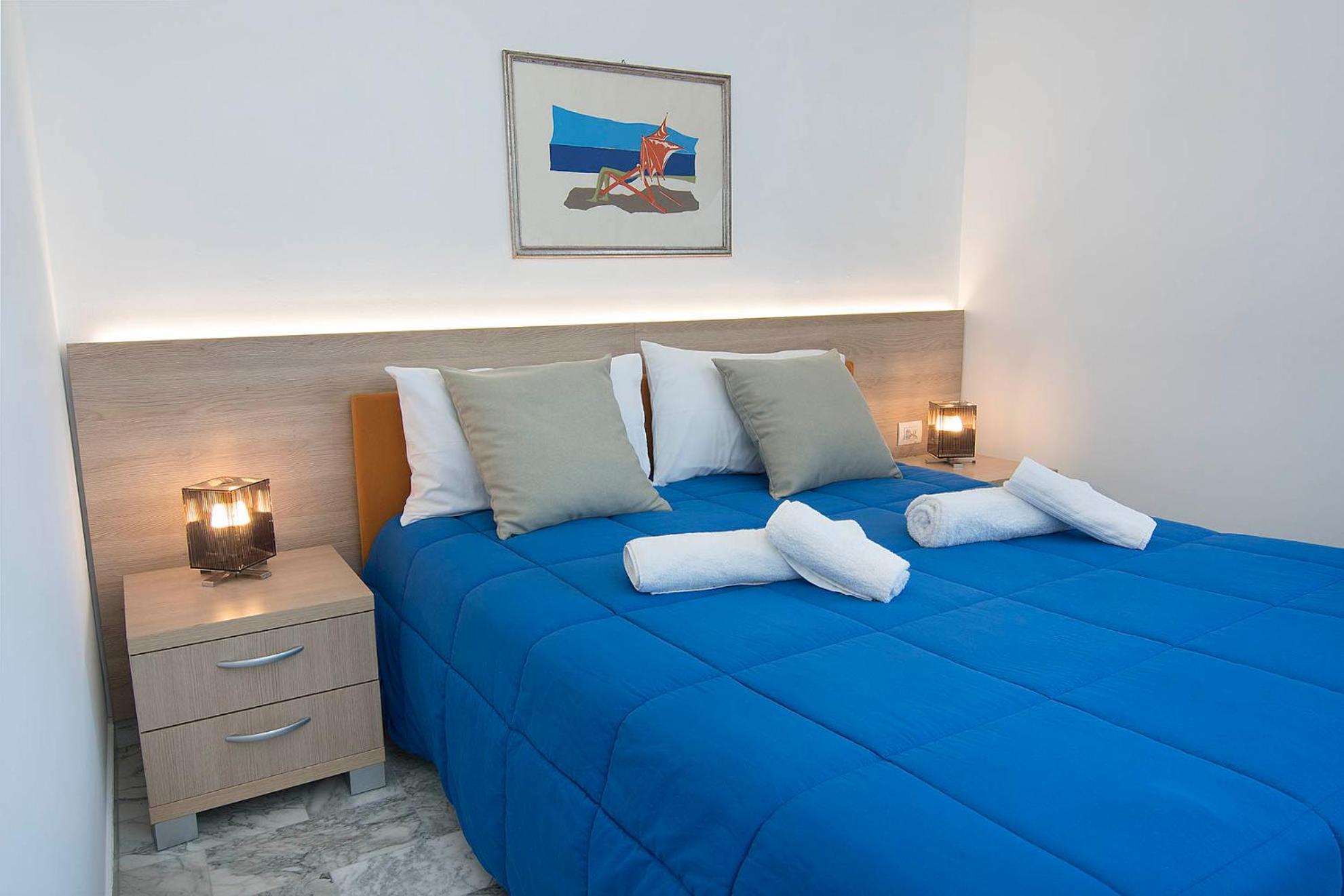 Double Room with Private Bathroom - Photo 6