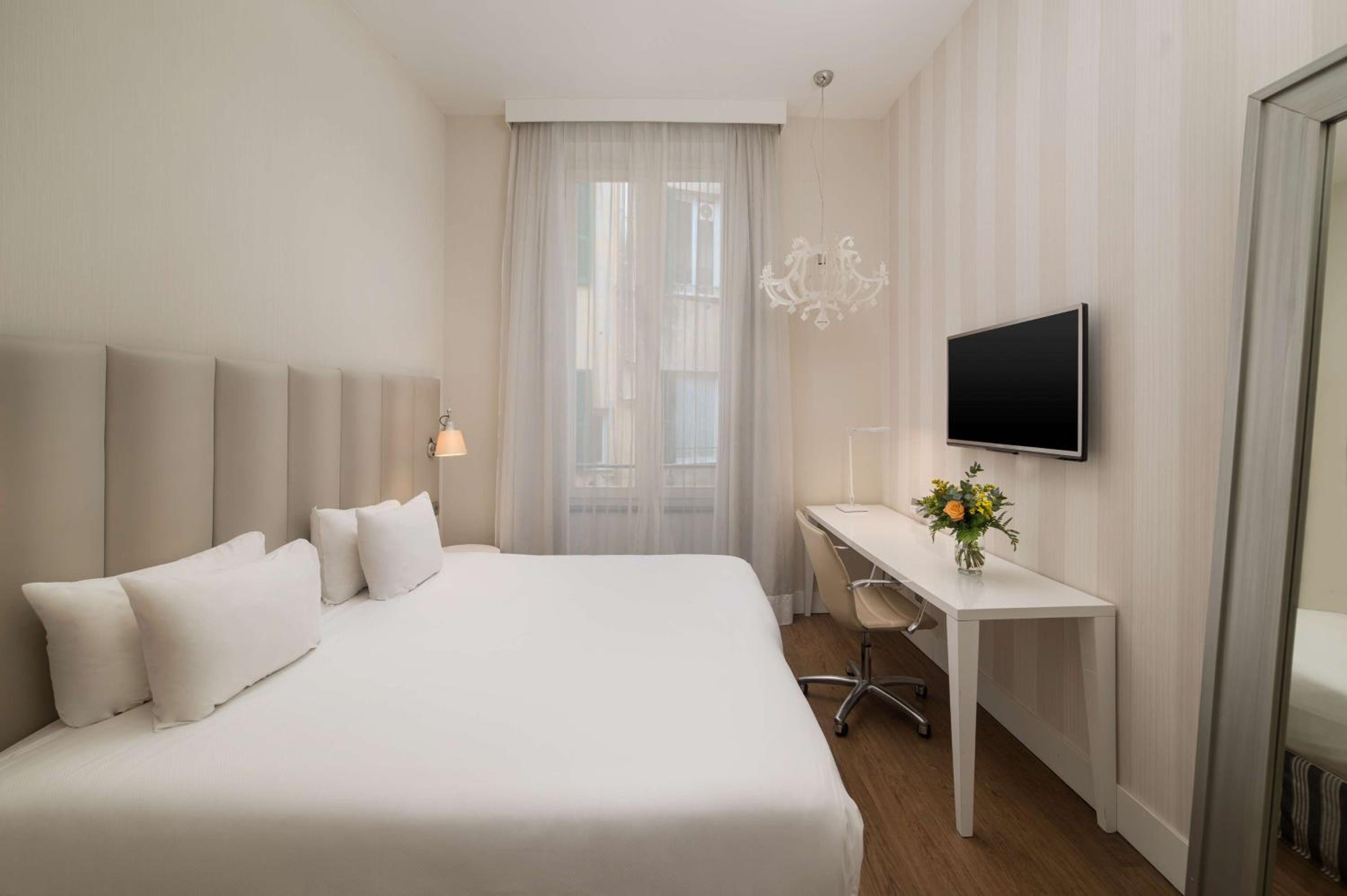 Superior Double or Twin Room - Photo 1